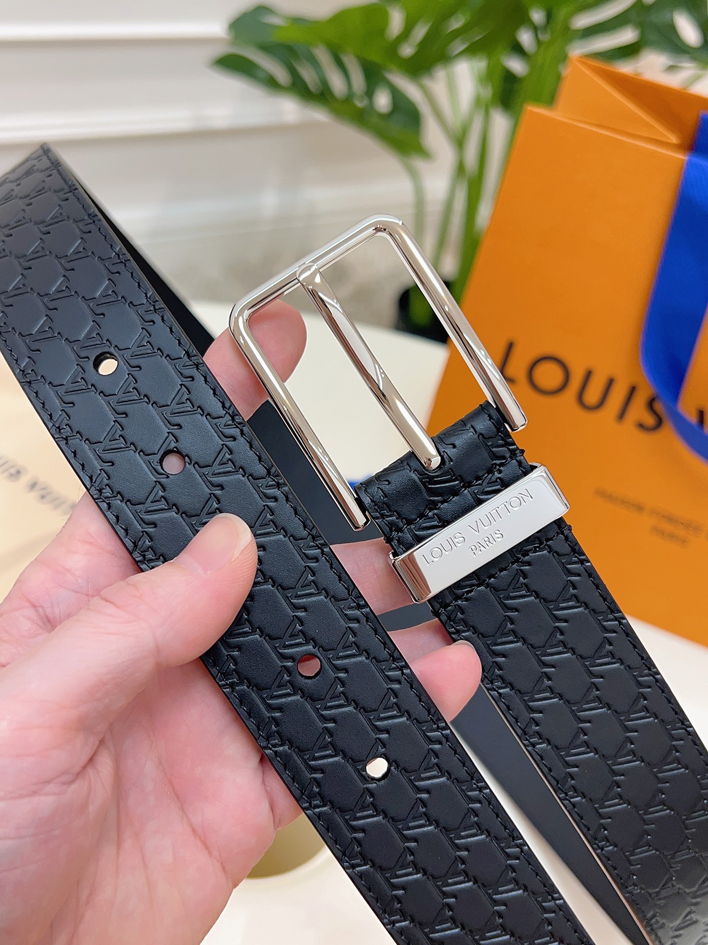 Louis Vuitton Leather Belt L