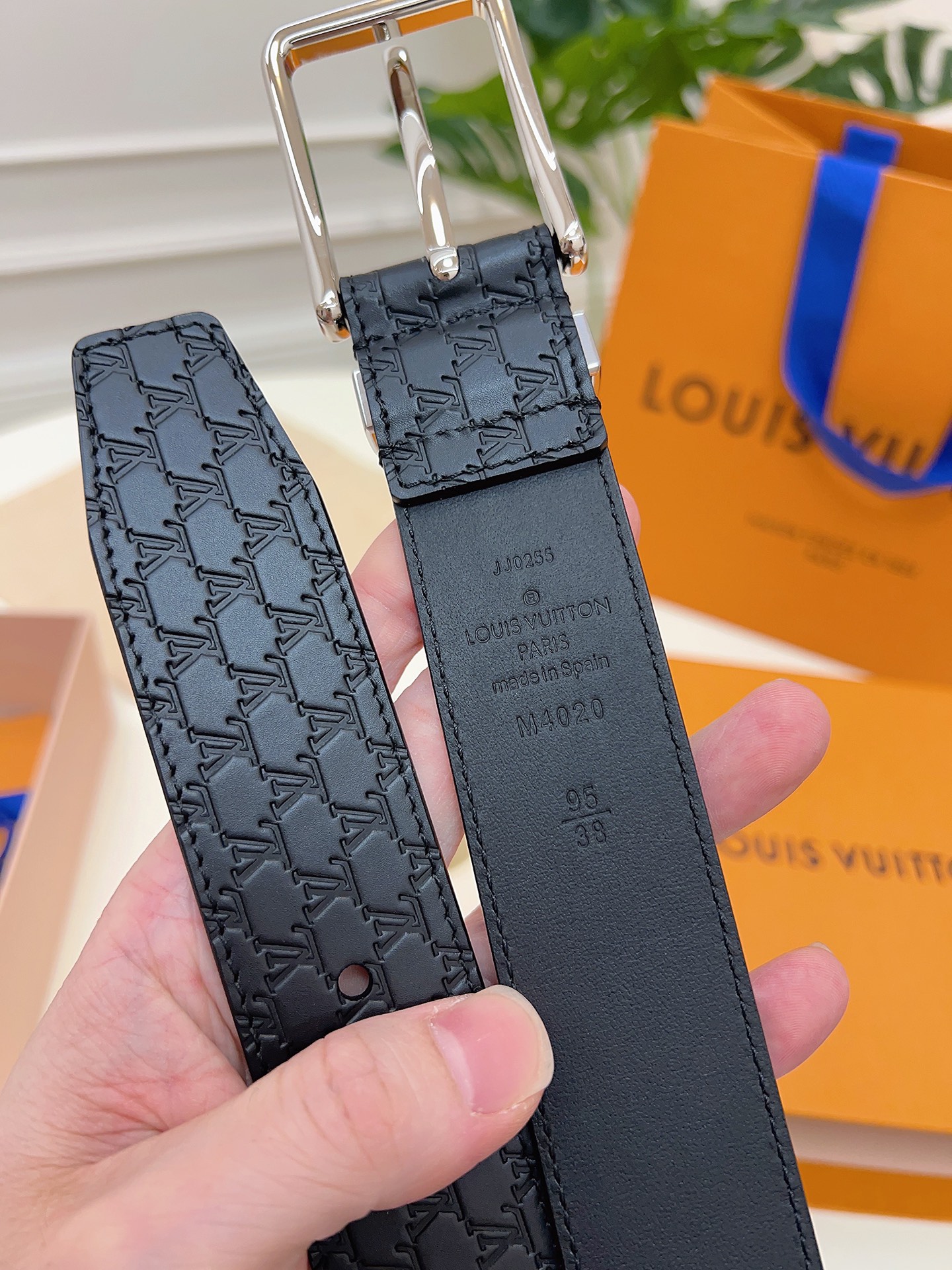 Louis Vuitton Leather Belt L