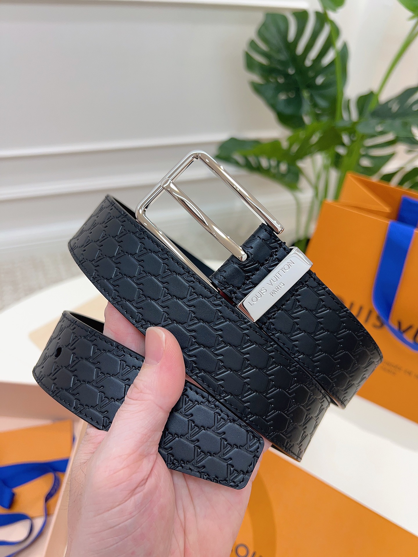 Louis Vuitton Leather Belt L