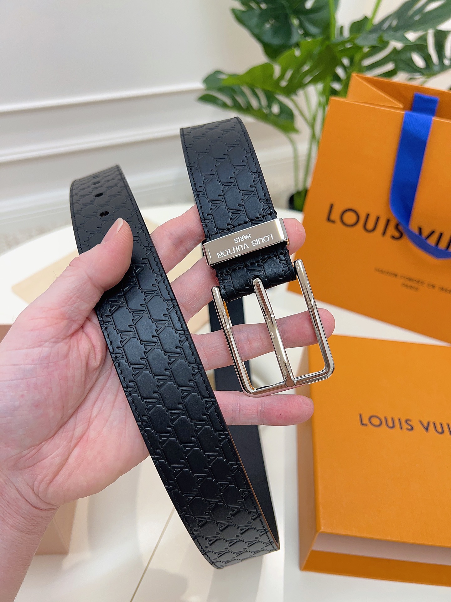Louis Vuitton Leather Belt L
