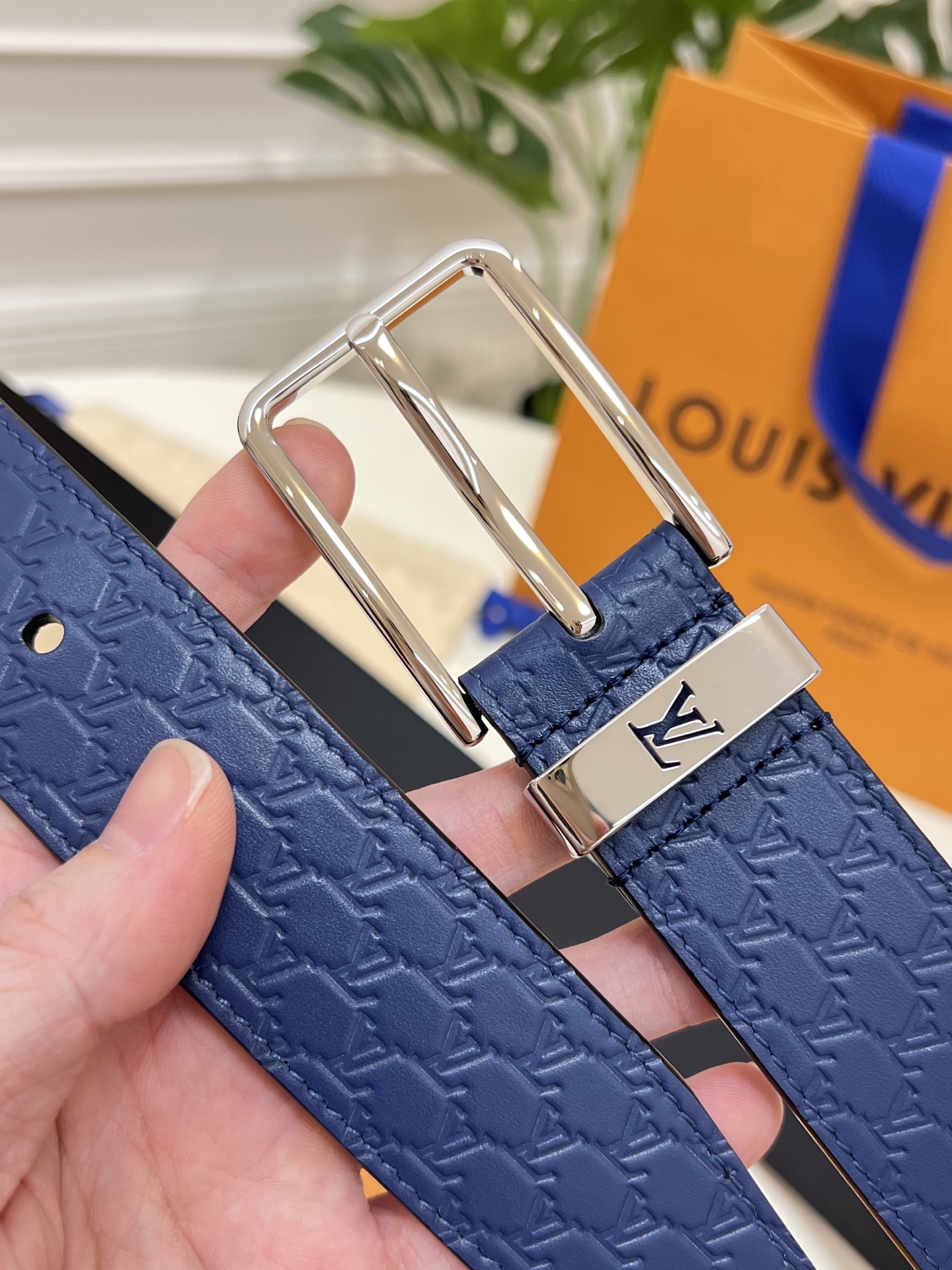 Louis Vuitton Leather Belt L