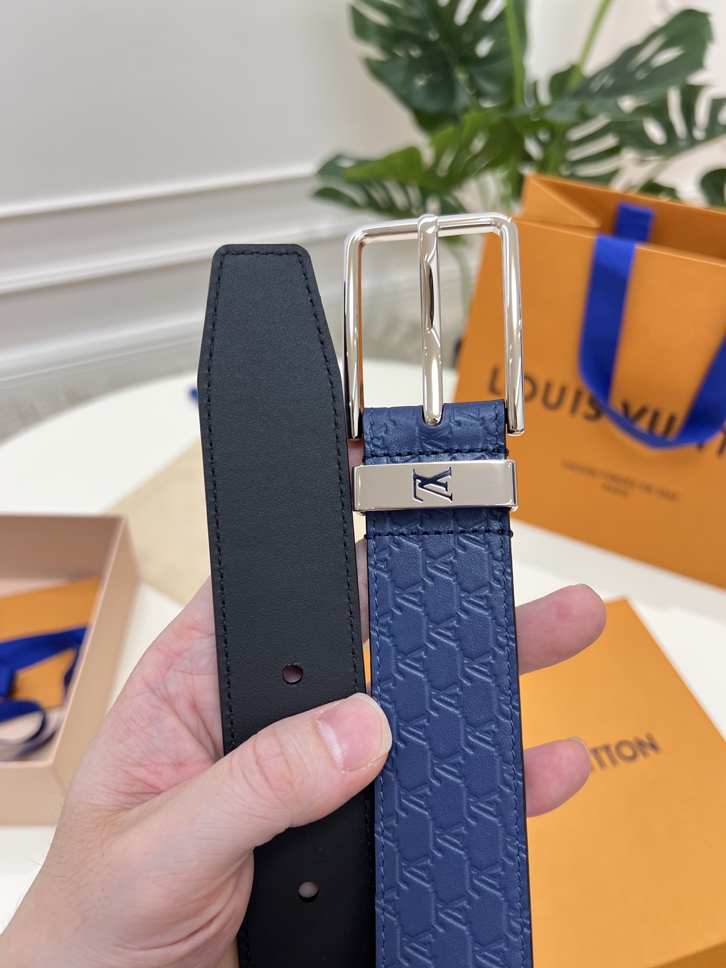 Louis Vuitton Leather Belt L