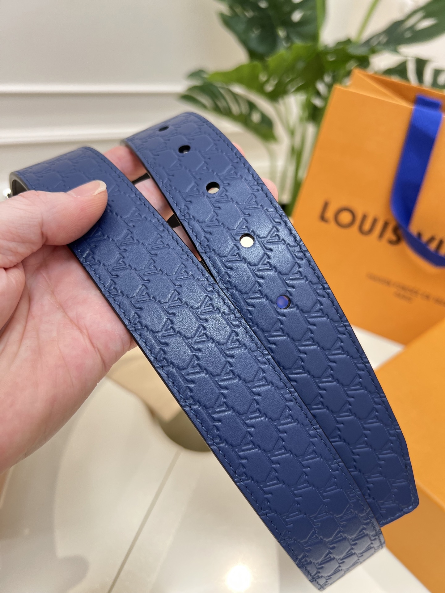 Louis Vuitton Leather Belt L
