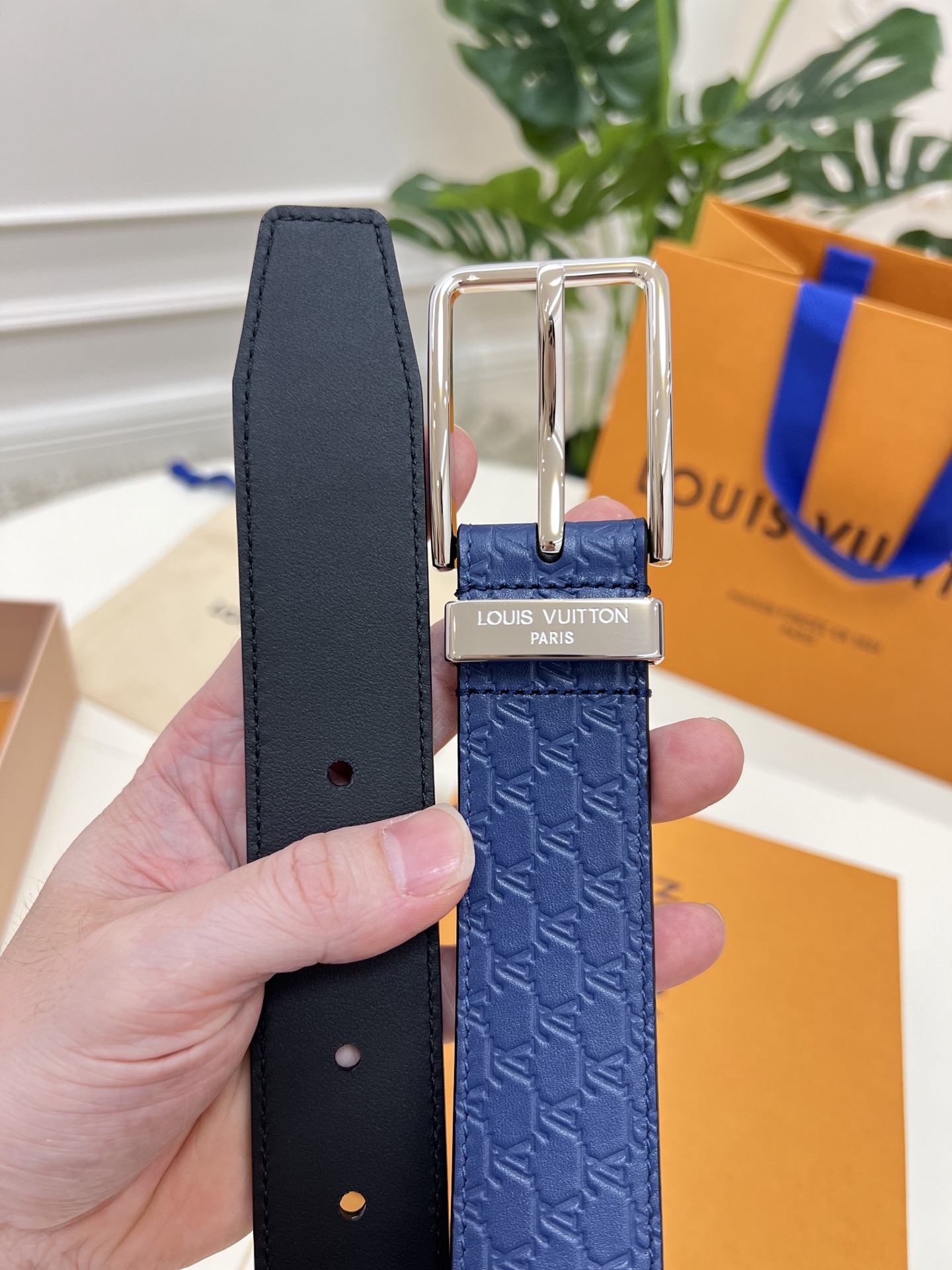 Louis Vuitton Leather Belt L