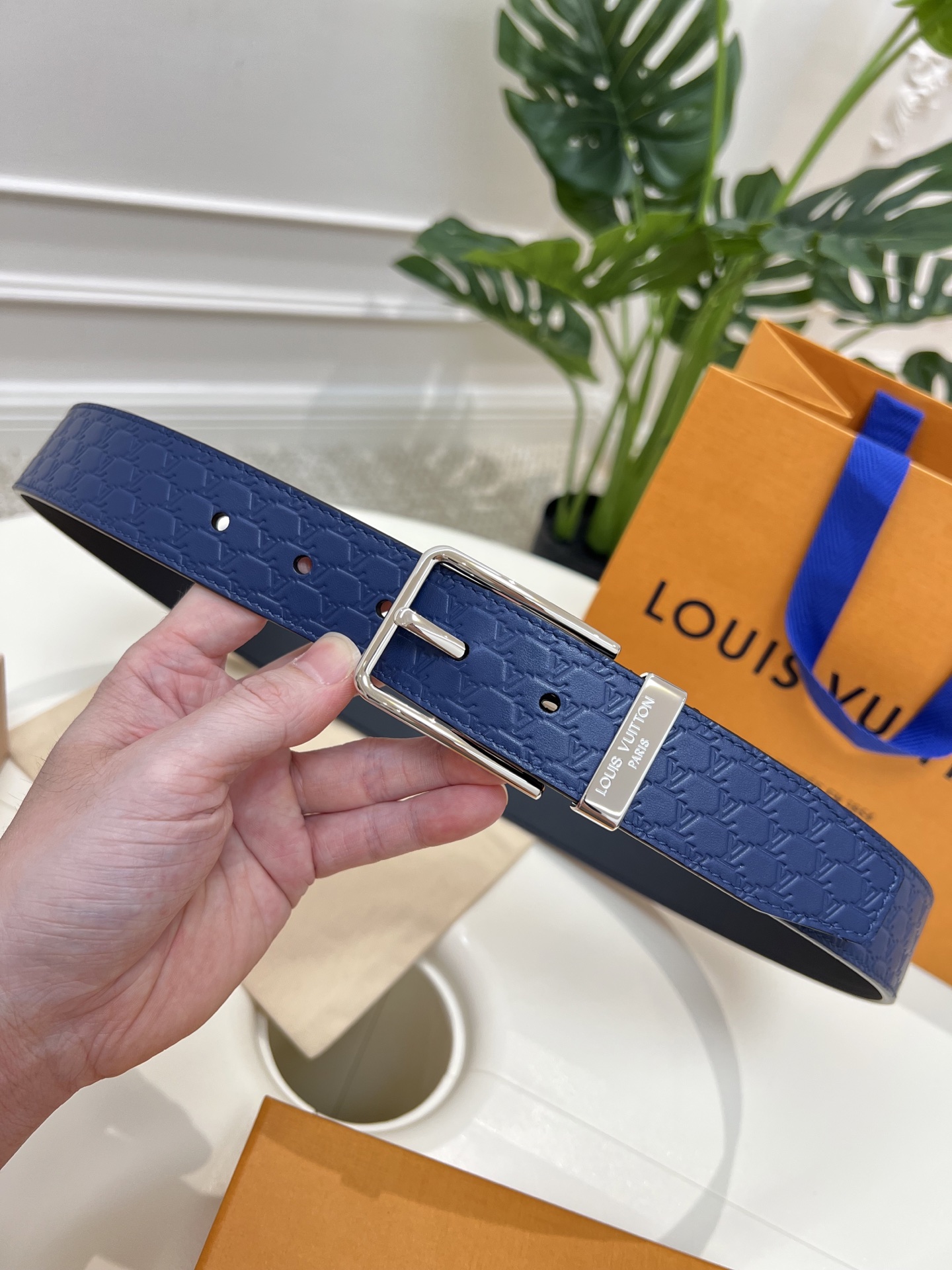 Louis Vuitton Leather Belt L