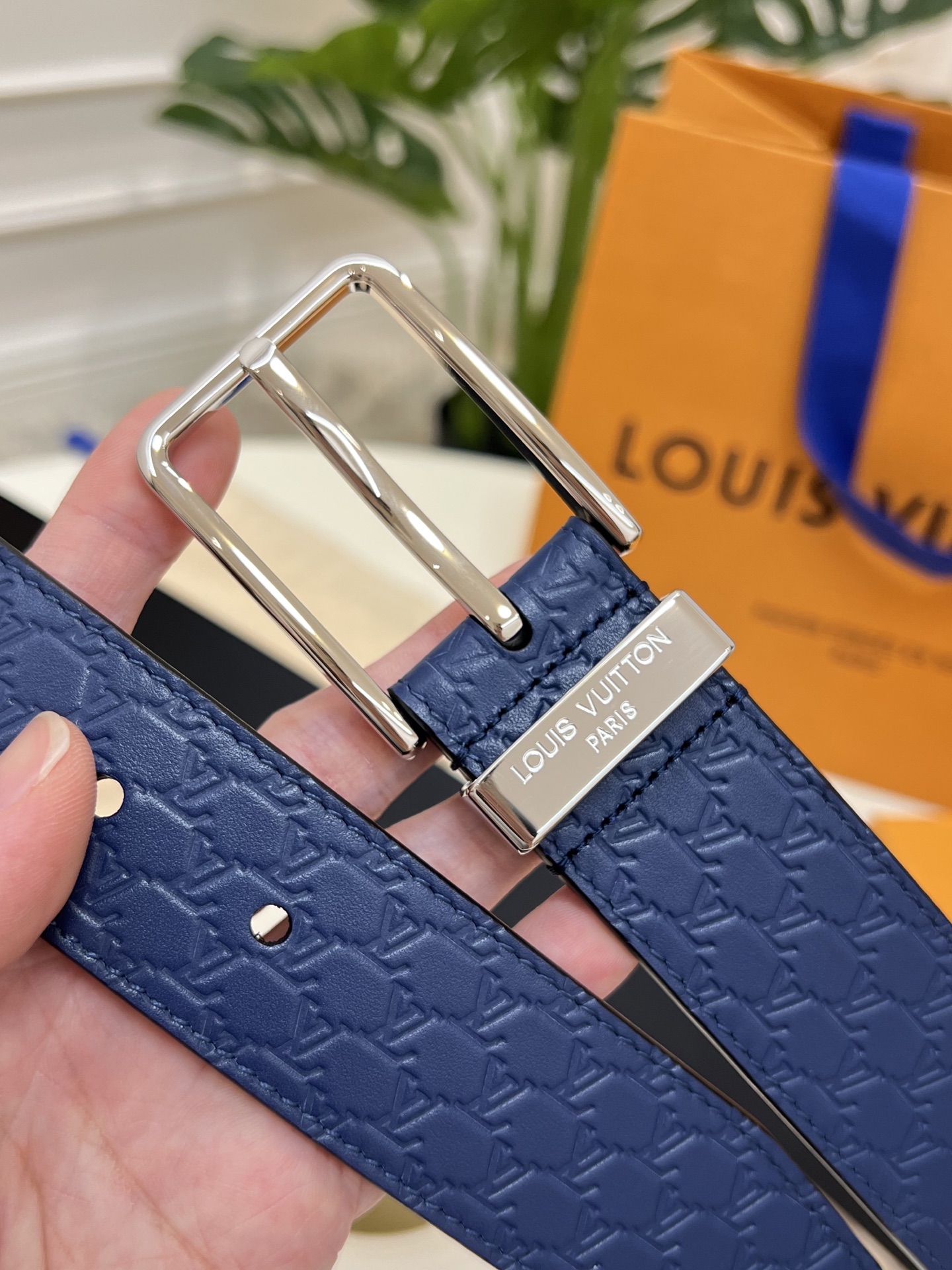 Louis Vuitton Leather Belt L