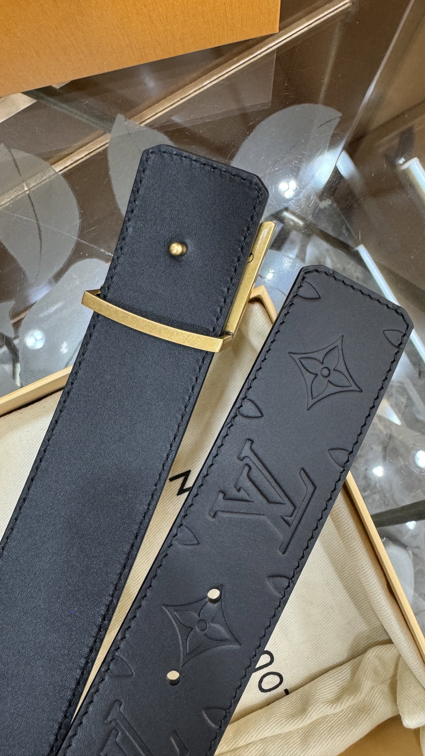 Louis Vuitton Male Basic Belt Cow Leather Black S-m-l