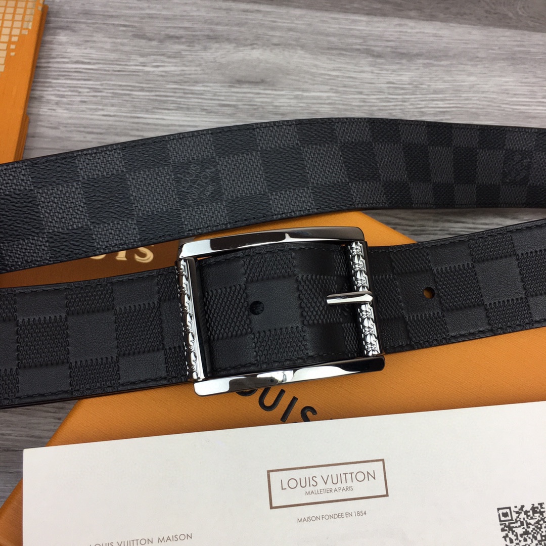 Louis Vuitton Male Basic Belt Cow Leather Black M