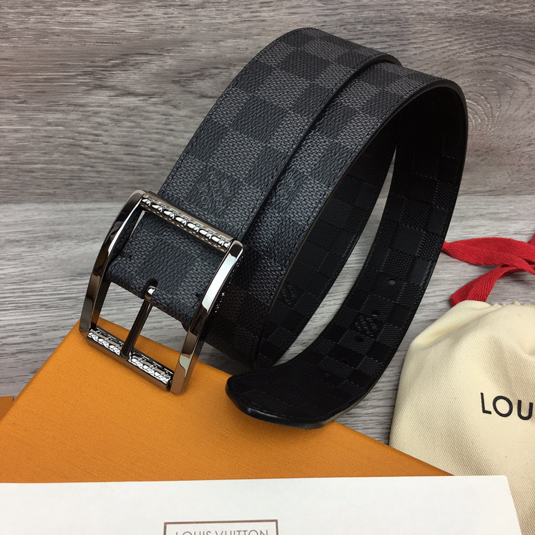 Louis Vuitton Male Basic Belt Cow Leather Black M