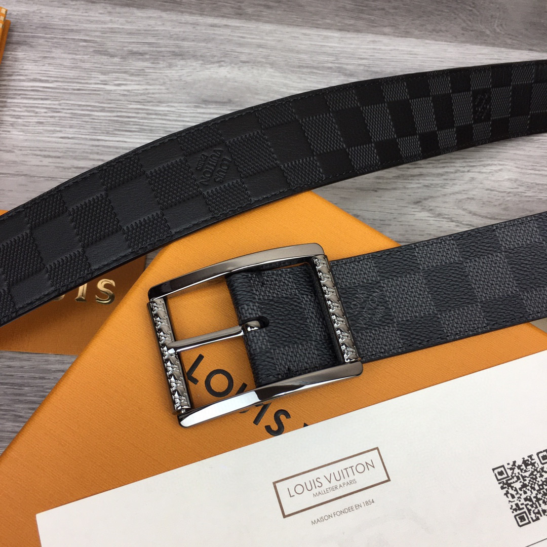 Louis Vuitton Male Basic Belt Cow Leather Black M