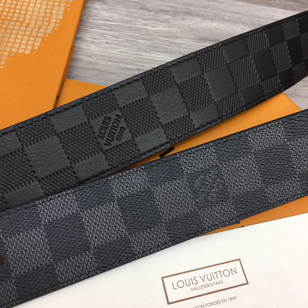 Louis Vuitton Male Basic Belt Cow Leather Black M