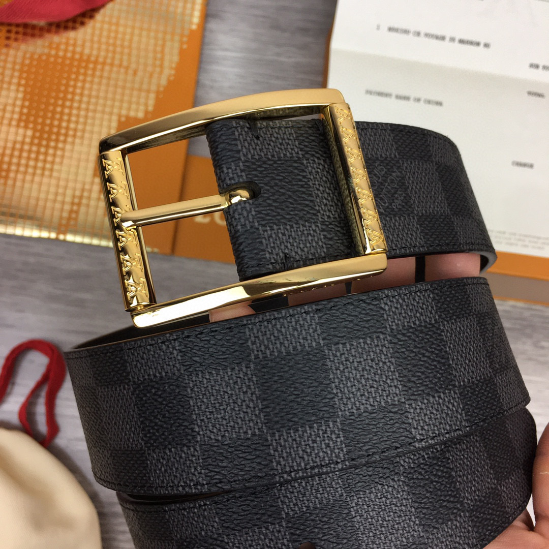 Louis Vuitton Male Basic Belt Cow Leather Black M