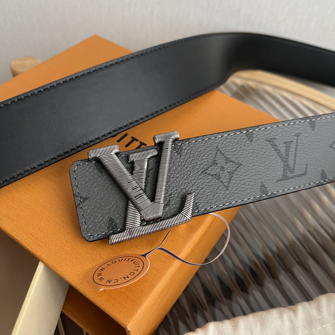 Louis Vuitton Male Basic Belt Cow Leather M
