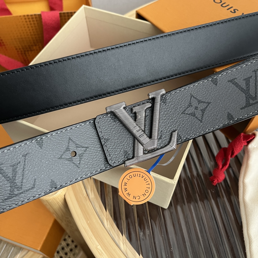Louis Vuitton Male Basic Belt Cow Leather M