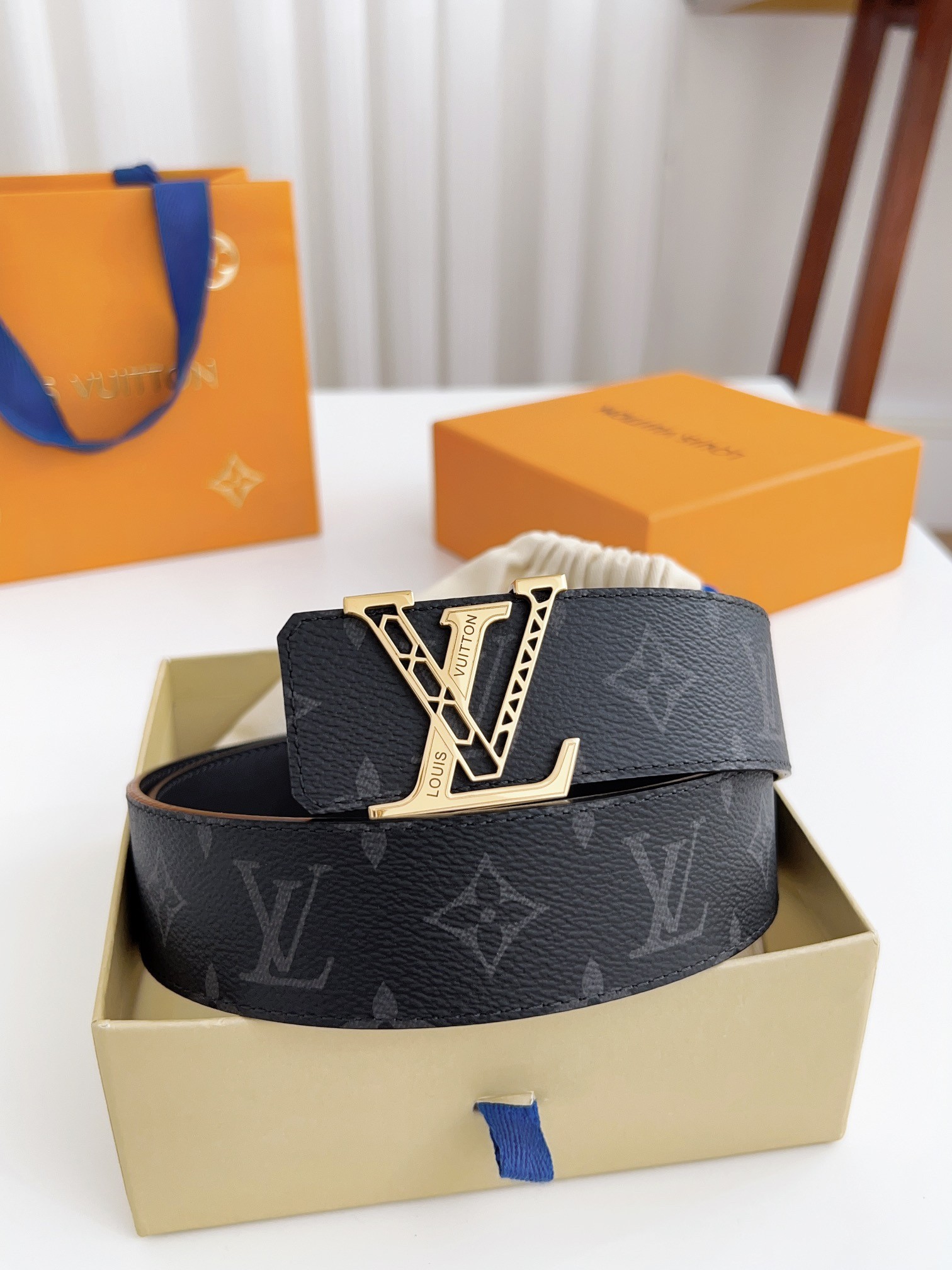 Louis Vuitton Basic Belt Cow Leather Waterproof