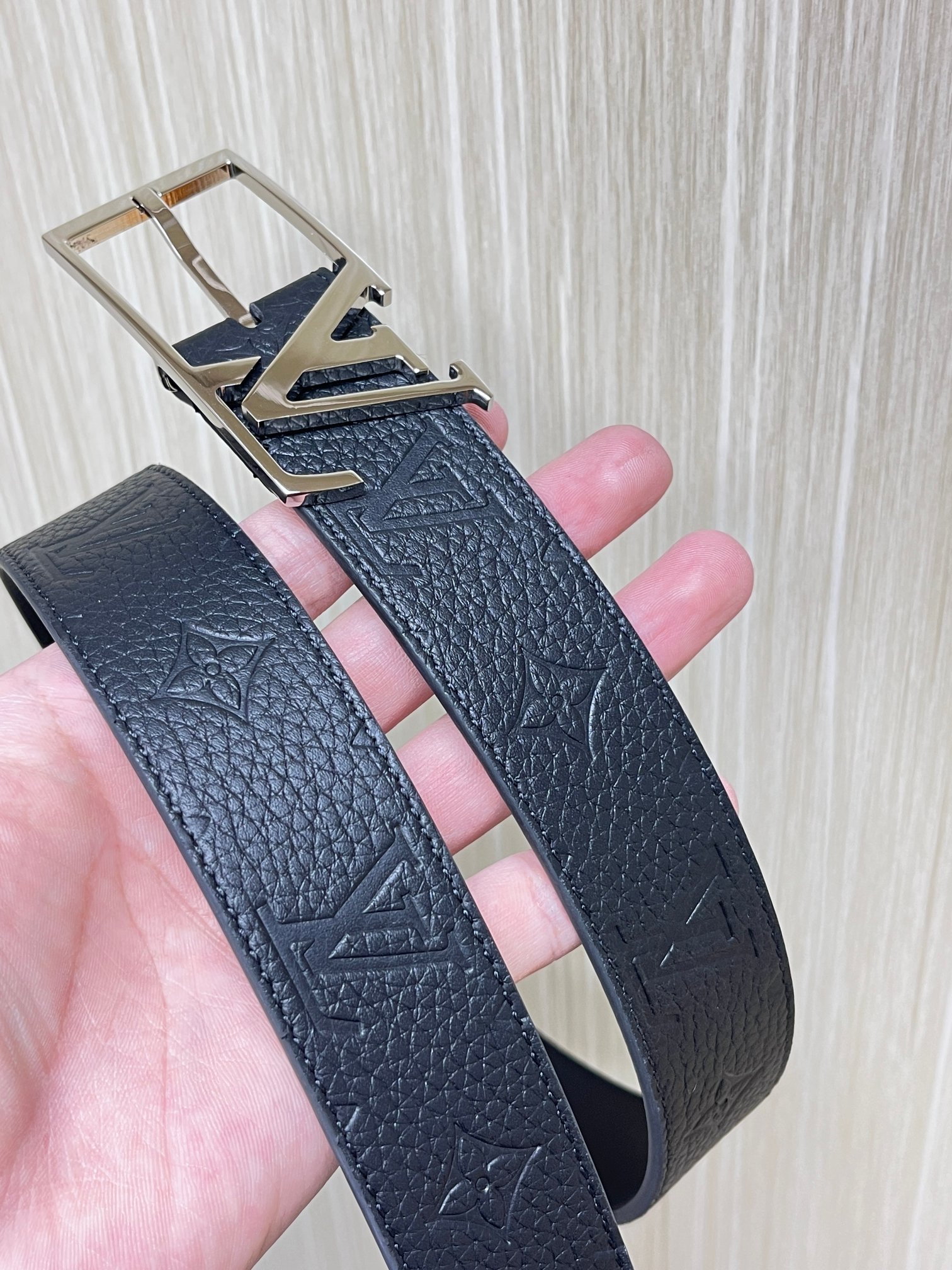 Louis Vuitton Male Basic Belt Cow Leather L