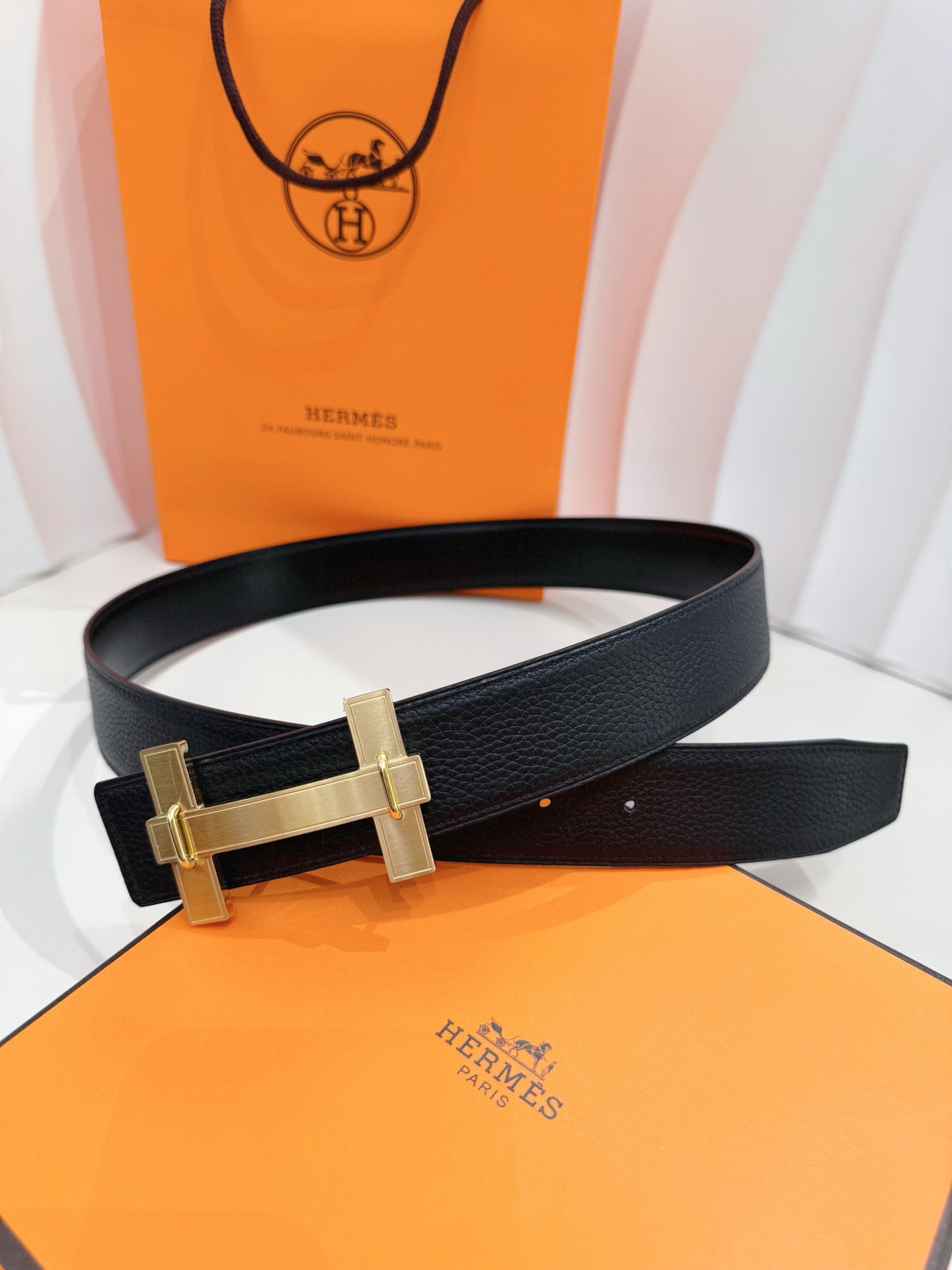 Hermès Leather Belt S-m