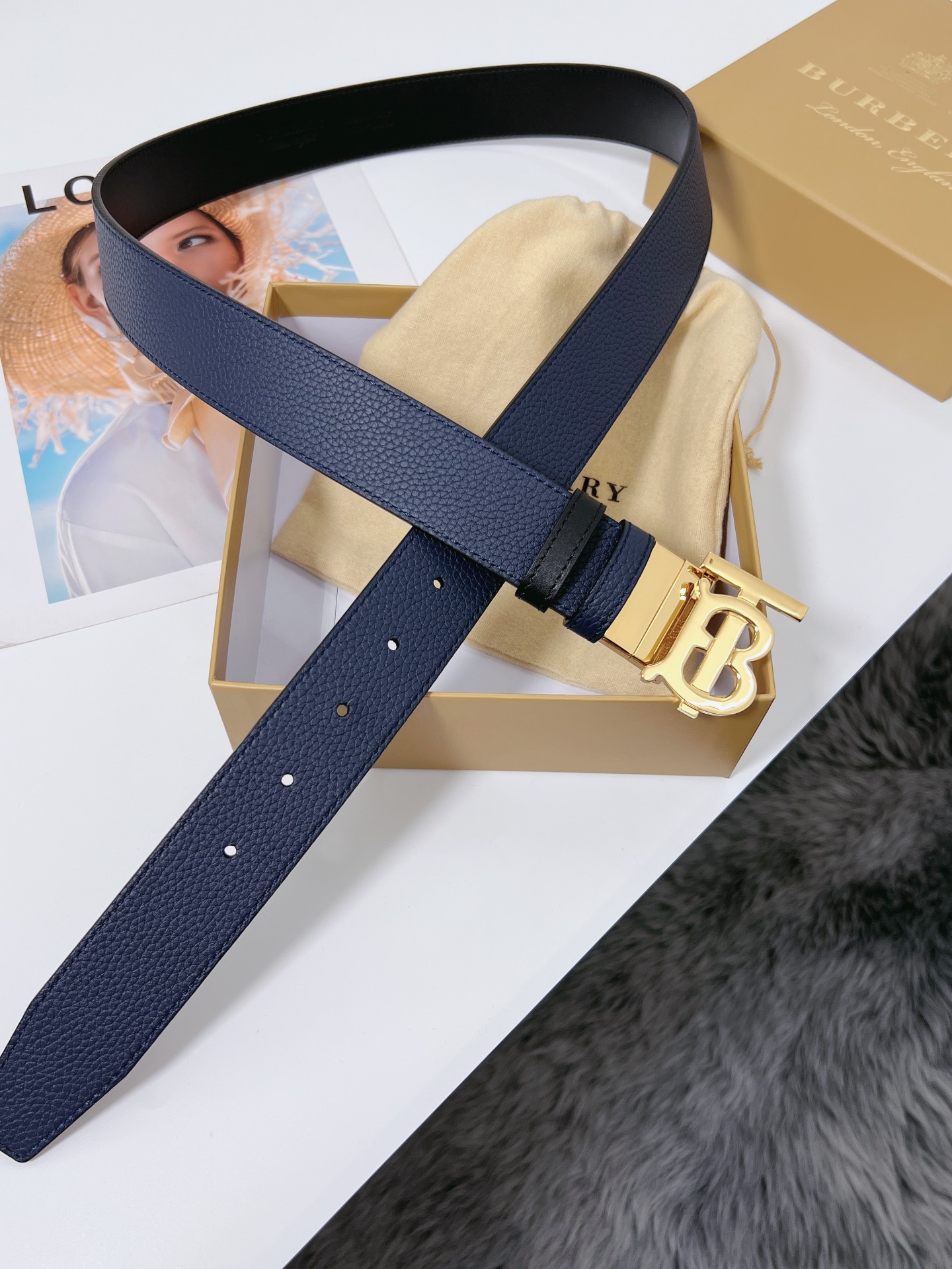 Burberry Basic Belt Top Grain Leather M