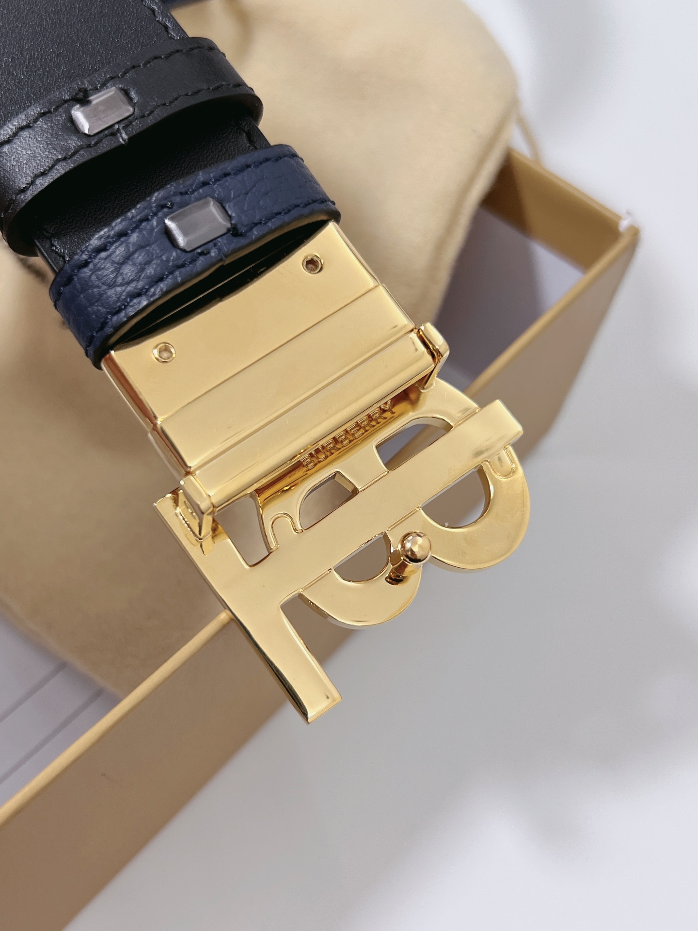 Burberry Basic Belt Top Grain Leather M