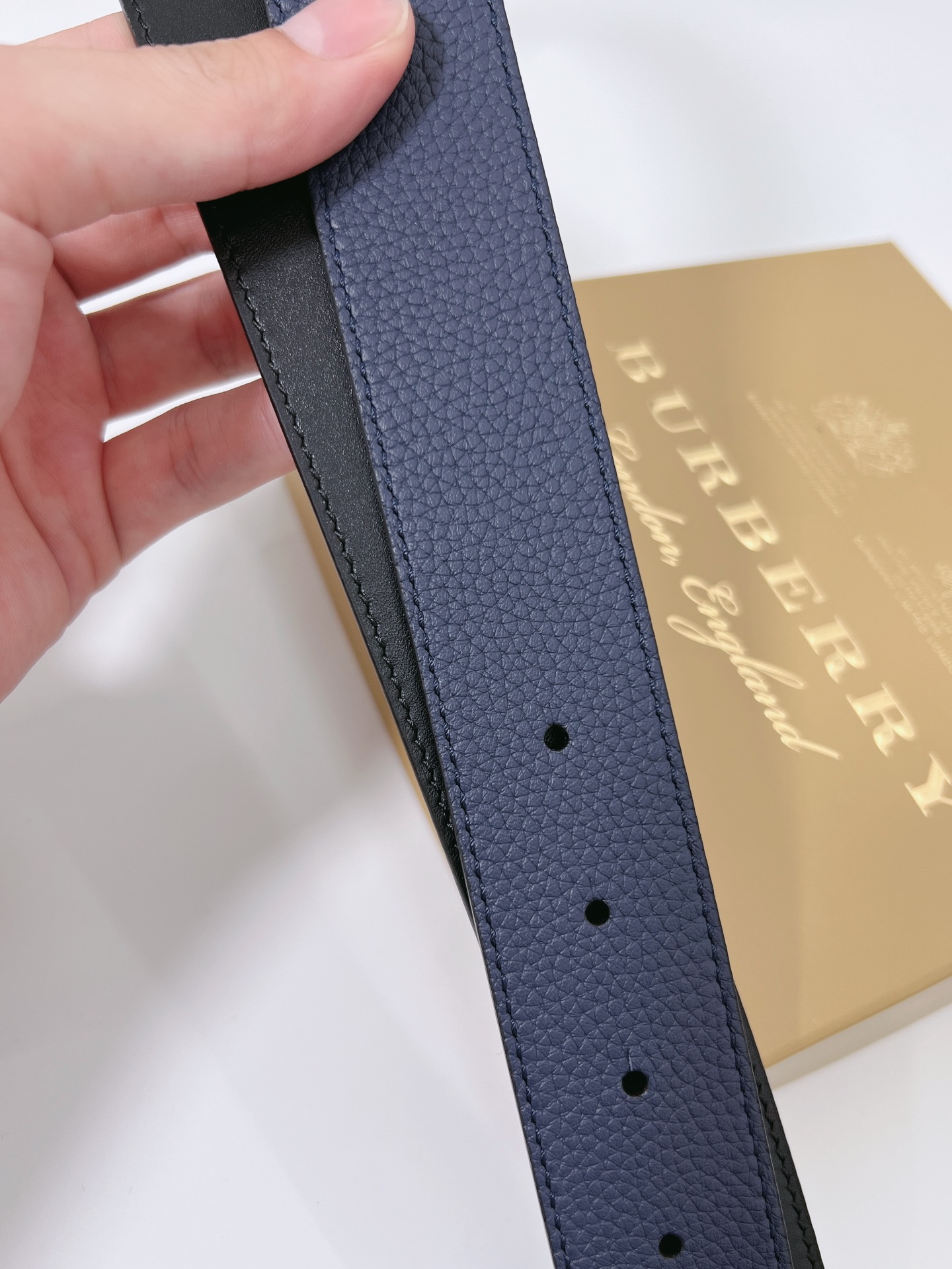 Burberry Basic Belt Top Grain Leather M