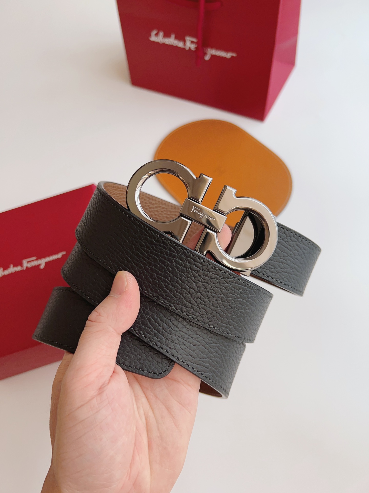 Salvatore Ferragamo Male Leather Belt M