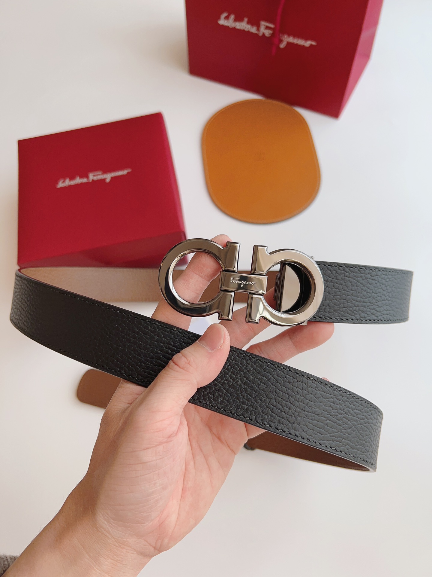 Salvatore Ferragamo Male Leather Belt M