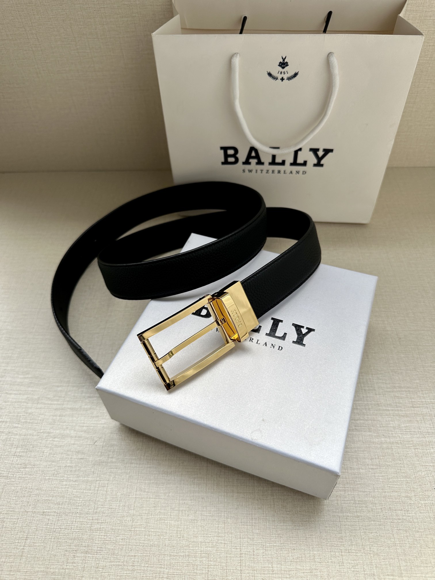 Bally Male Leather Belt Top Grain Leather M-l