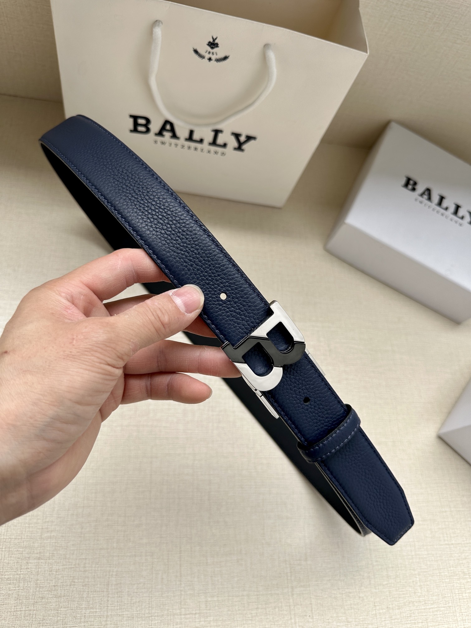 Bally Male Leather Belt Top Grain Leather M-l