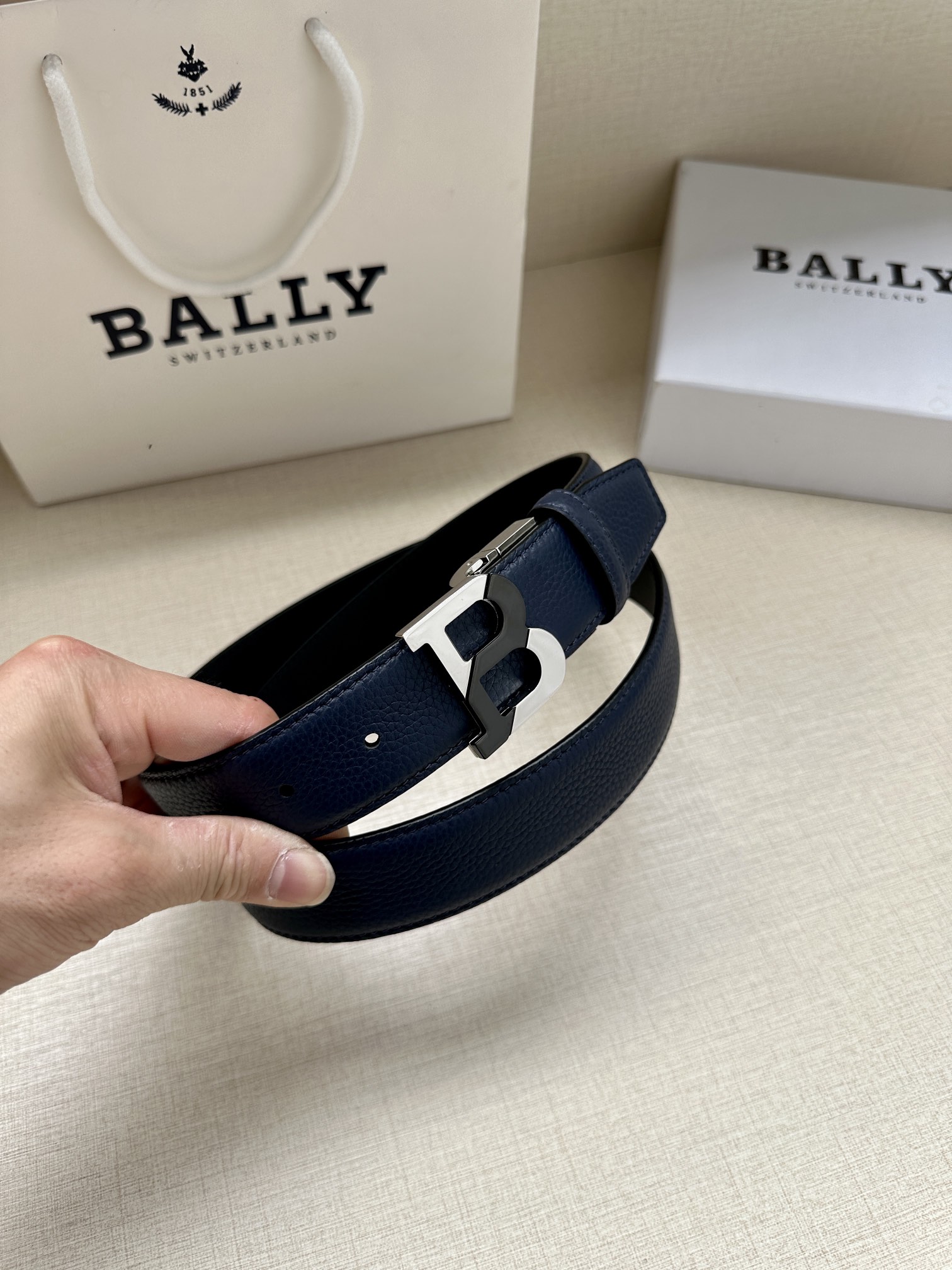 Bally Male Leather Belt Top Grain Leather M-l