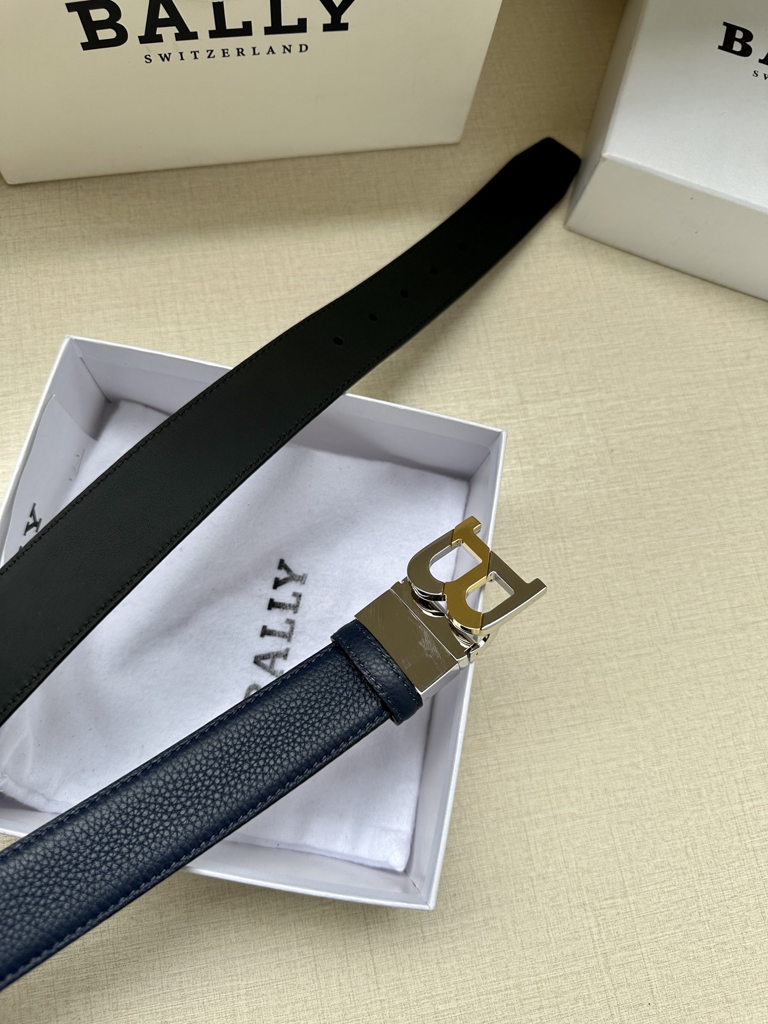 Bally Male Leather Belt Top Grain Leather M-l