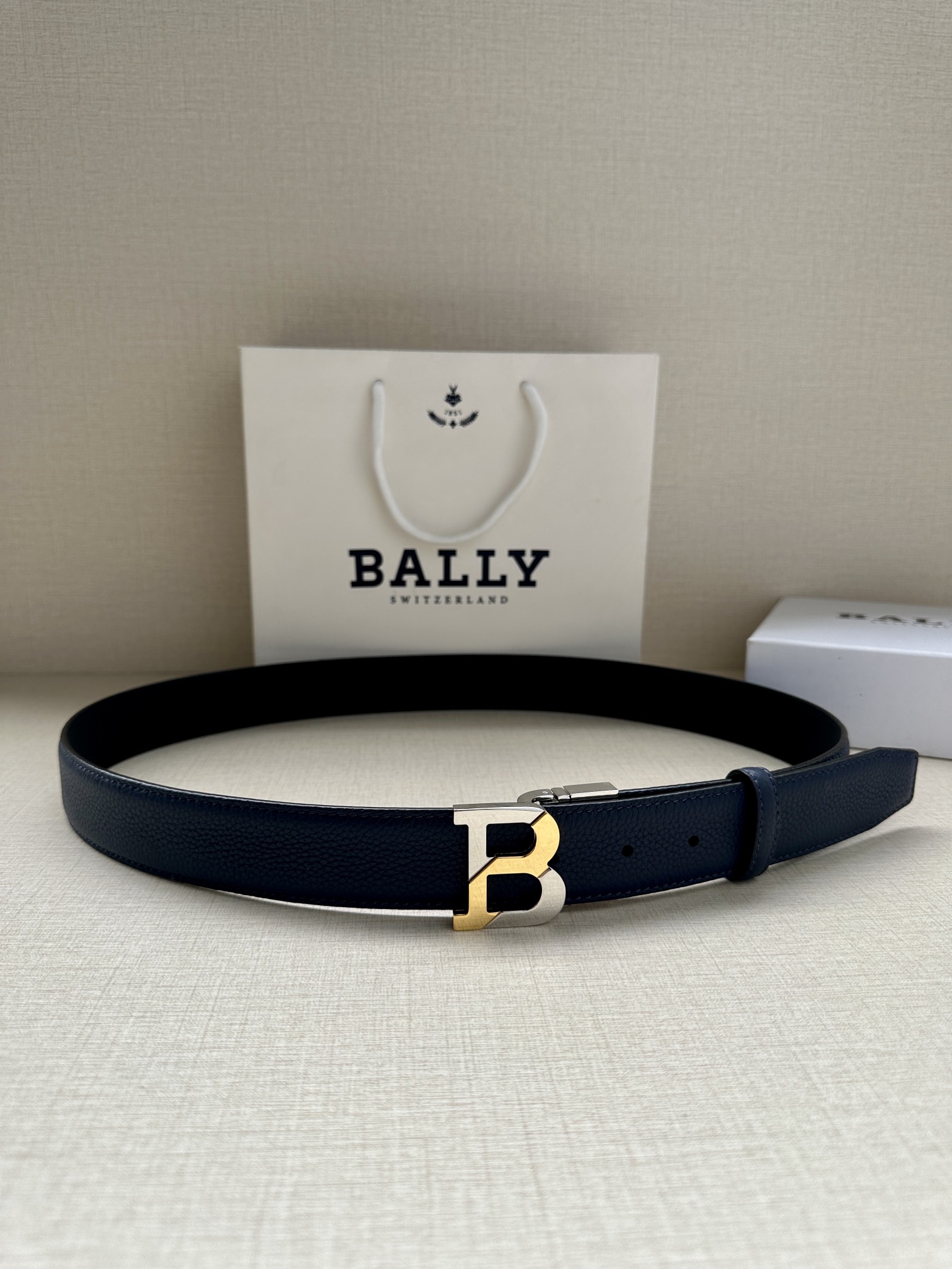 Bally Male Leather Belt Top Grain Leather M-l