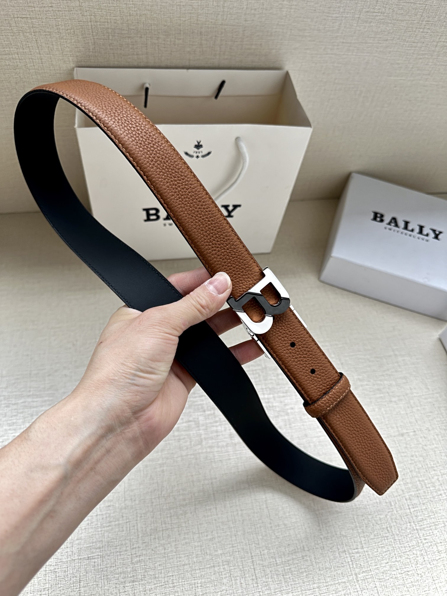 Bally Male Leather Belt Top Grain Leather M-l