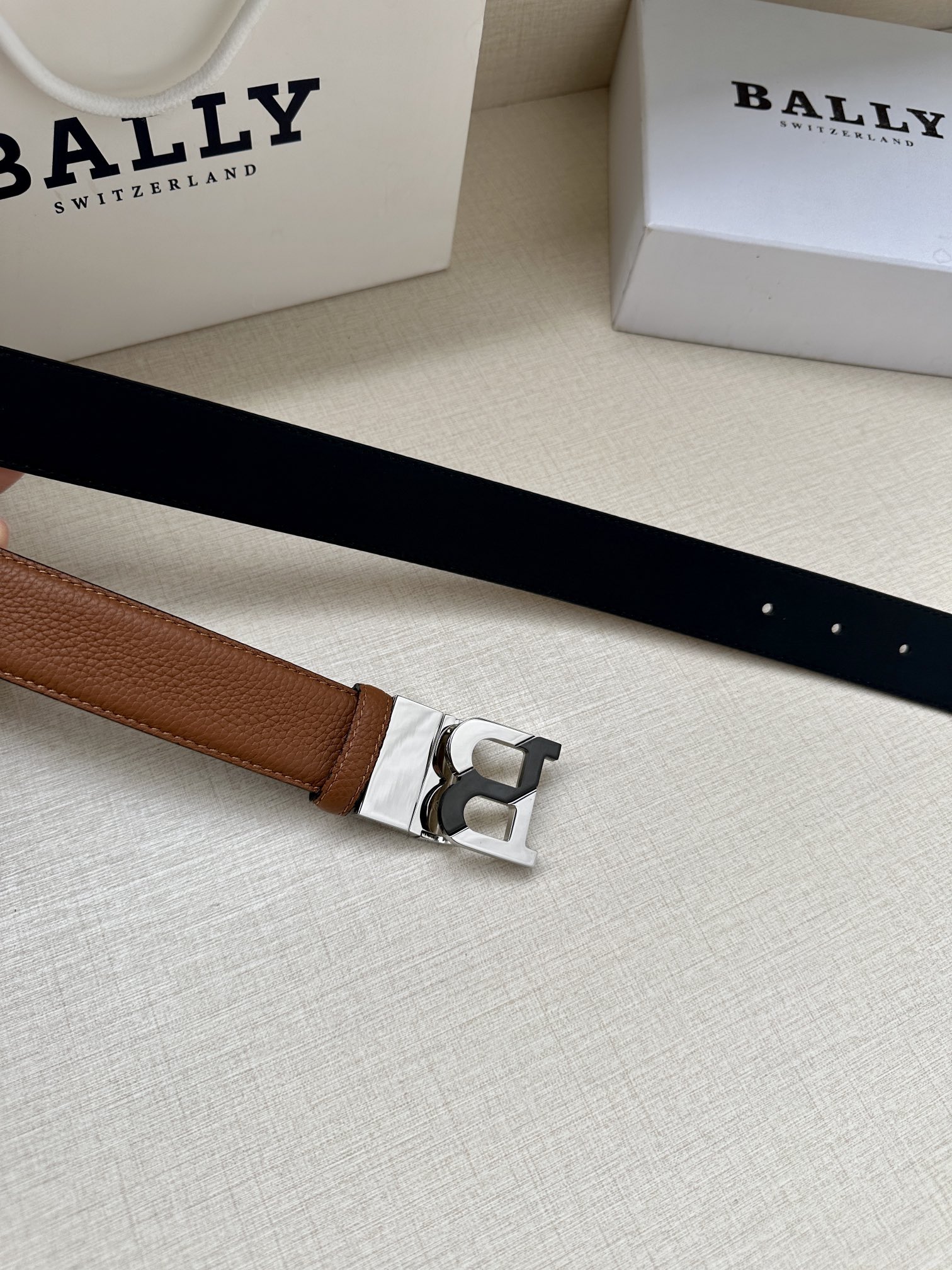 Bally Male Leather Belt Top Grain Leather M-l