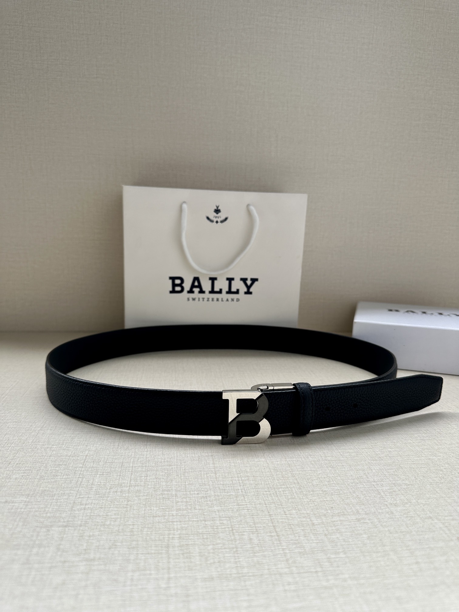Bally Male Leather Belt Top Grain Leather M-l