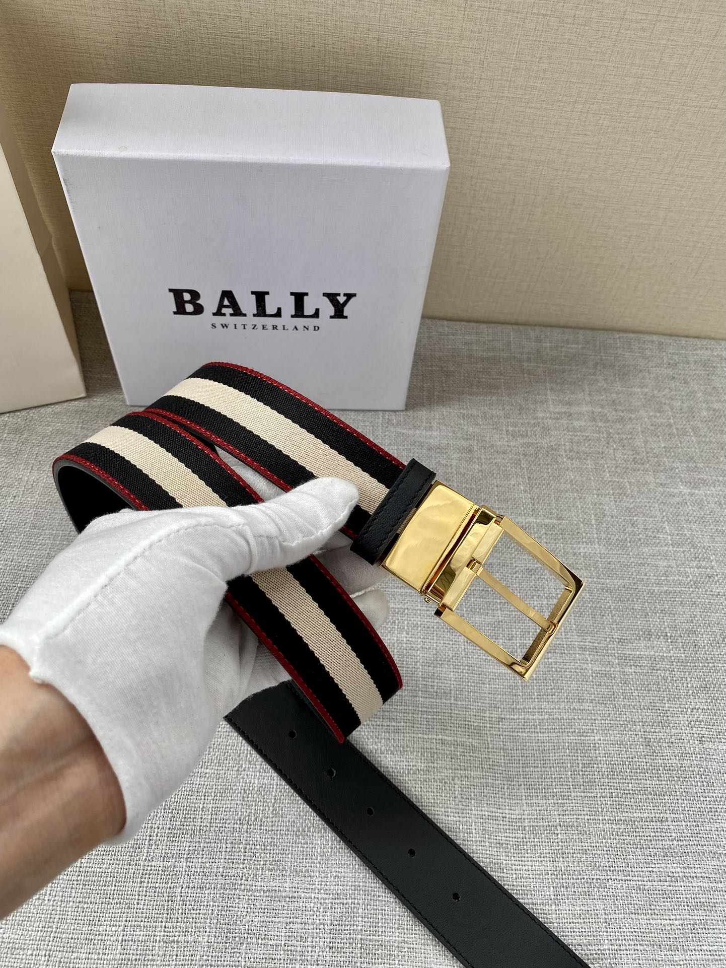 Bally Male Leather Belt M-l