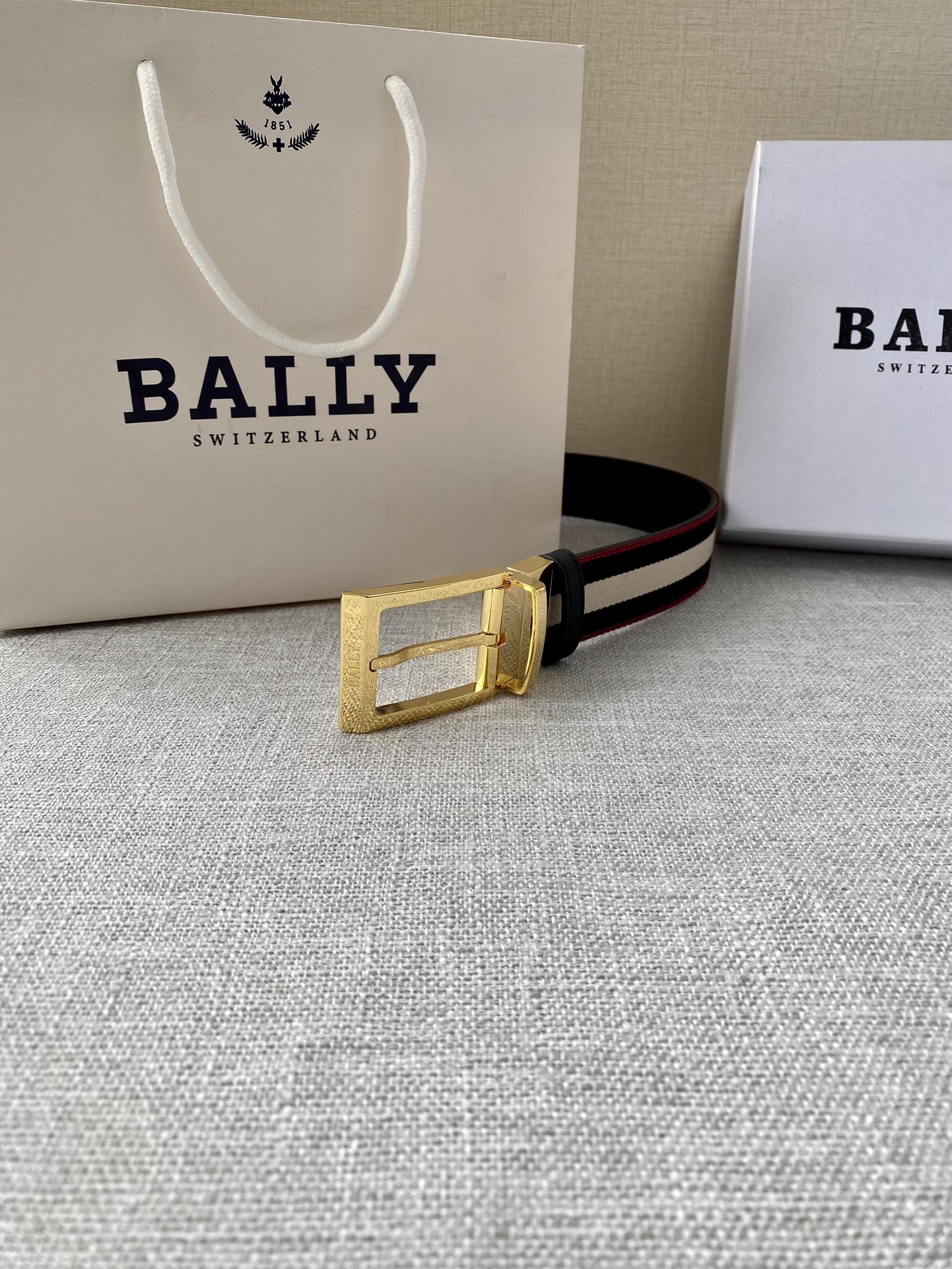 Bally Male Leather Belt M-l