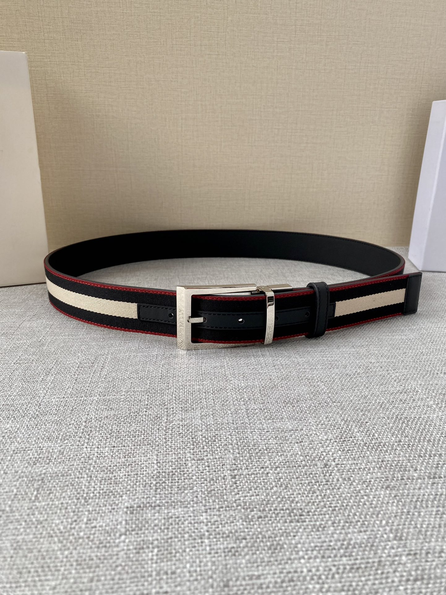 Bally Male Leather Belt M-l