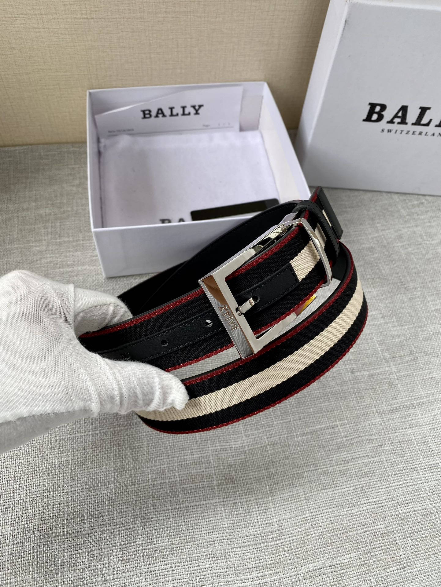 Bally Male Leather Belt M-l