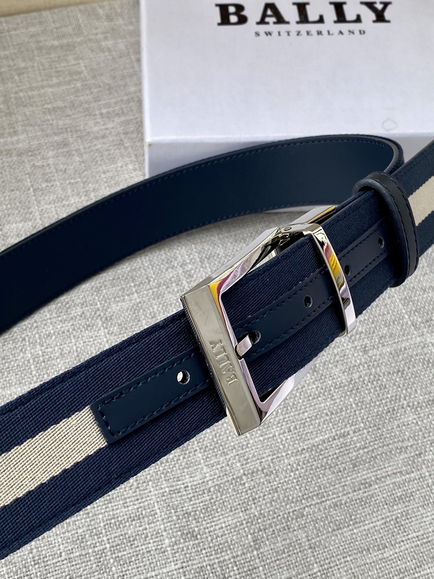 Bally Male Leather Belt M-l