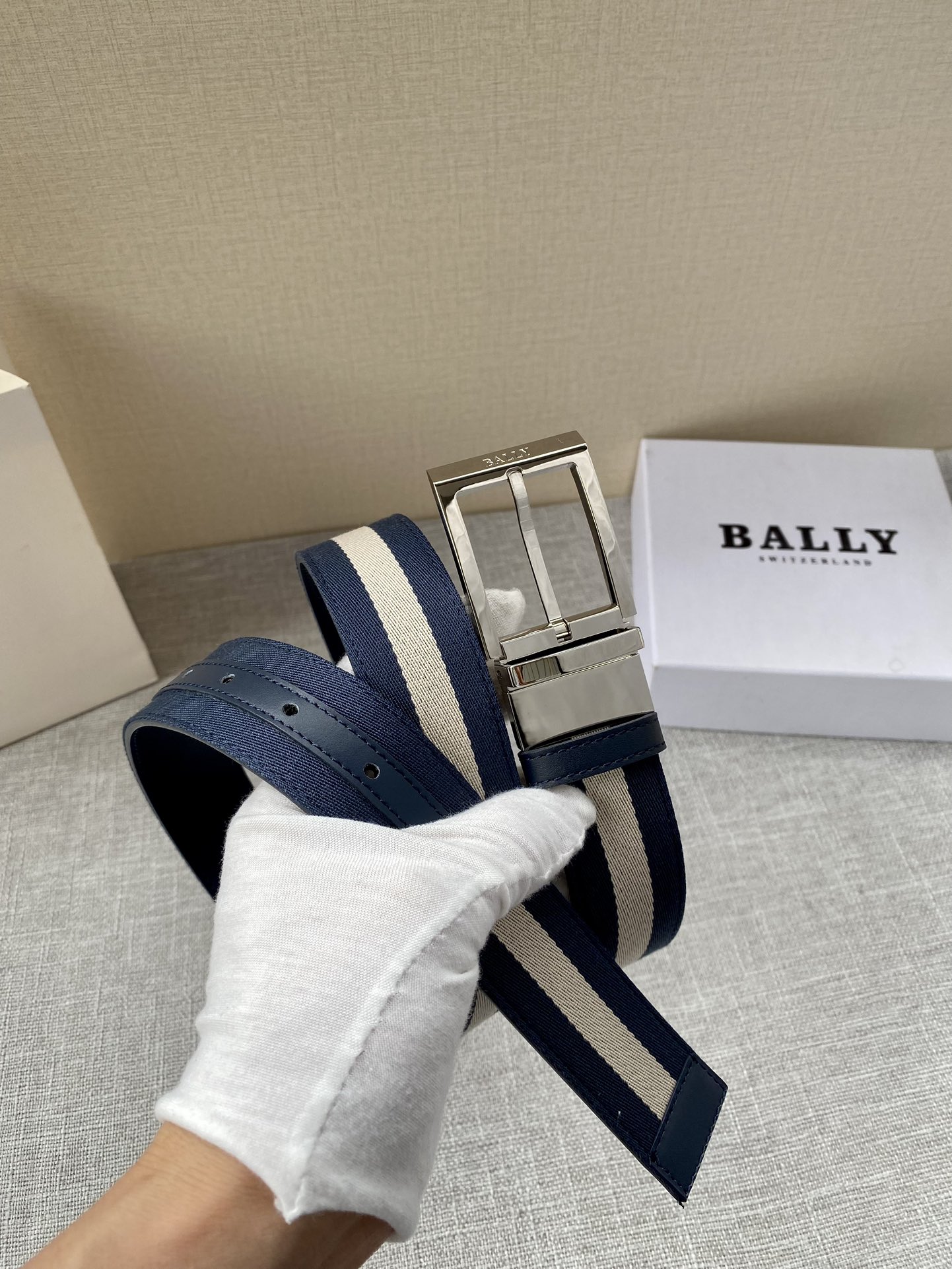 Bally Male Leather Belt M-l