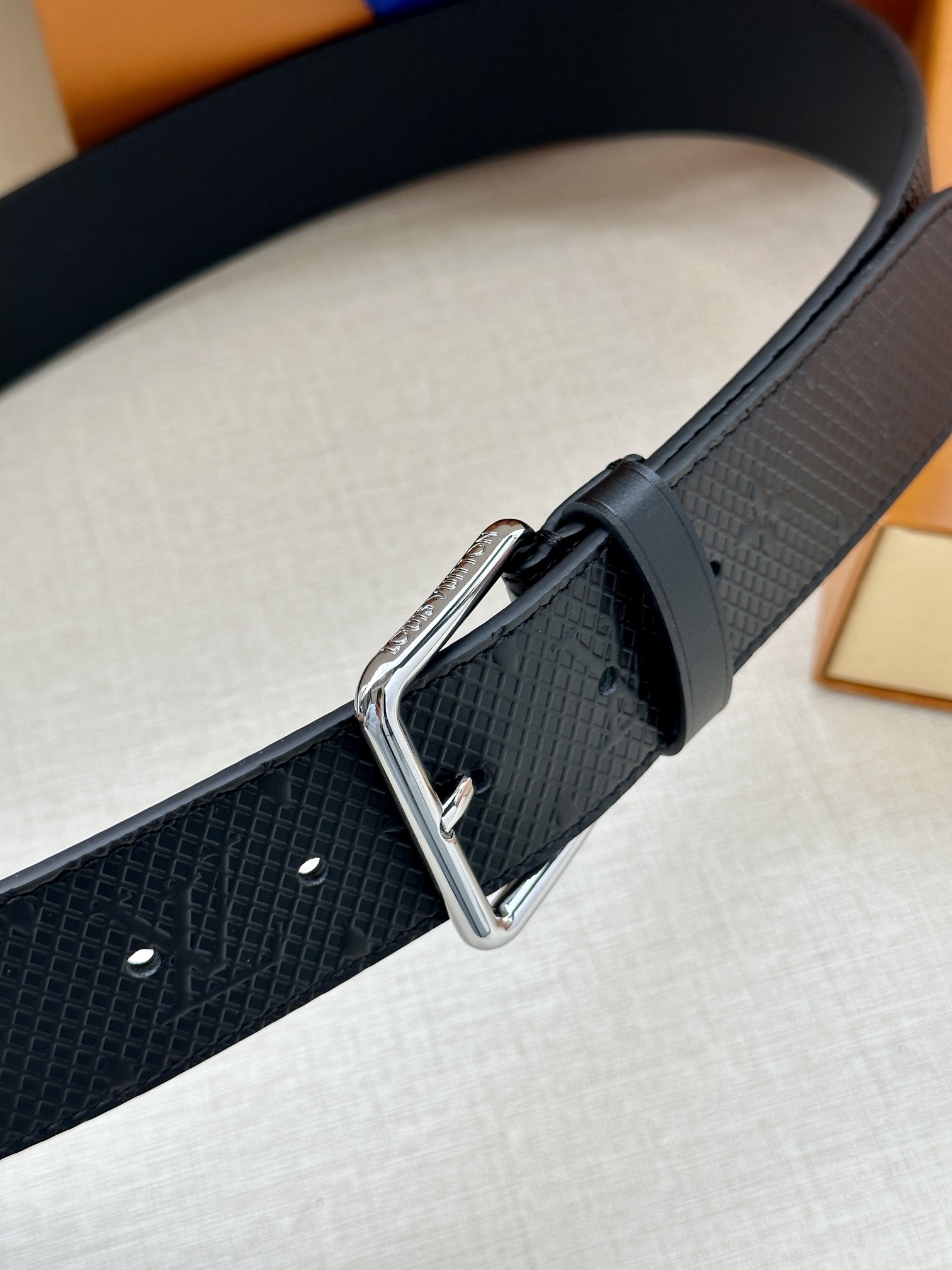 Louis Vuitton Male Pin Buckle Belt S-m-l