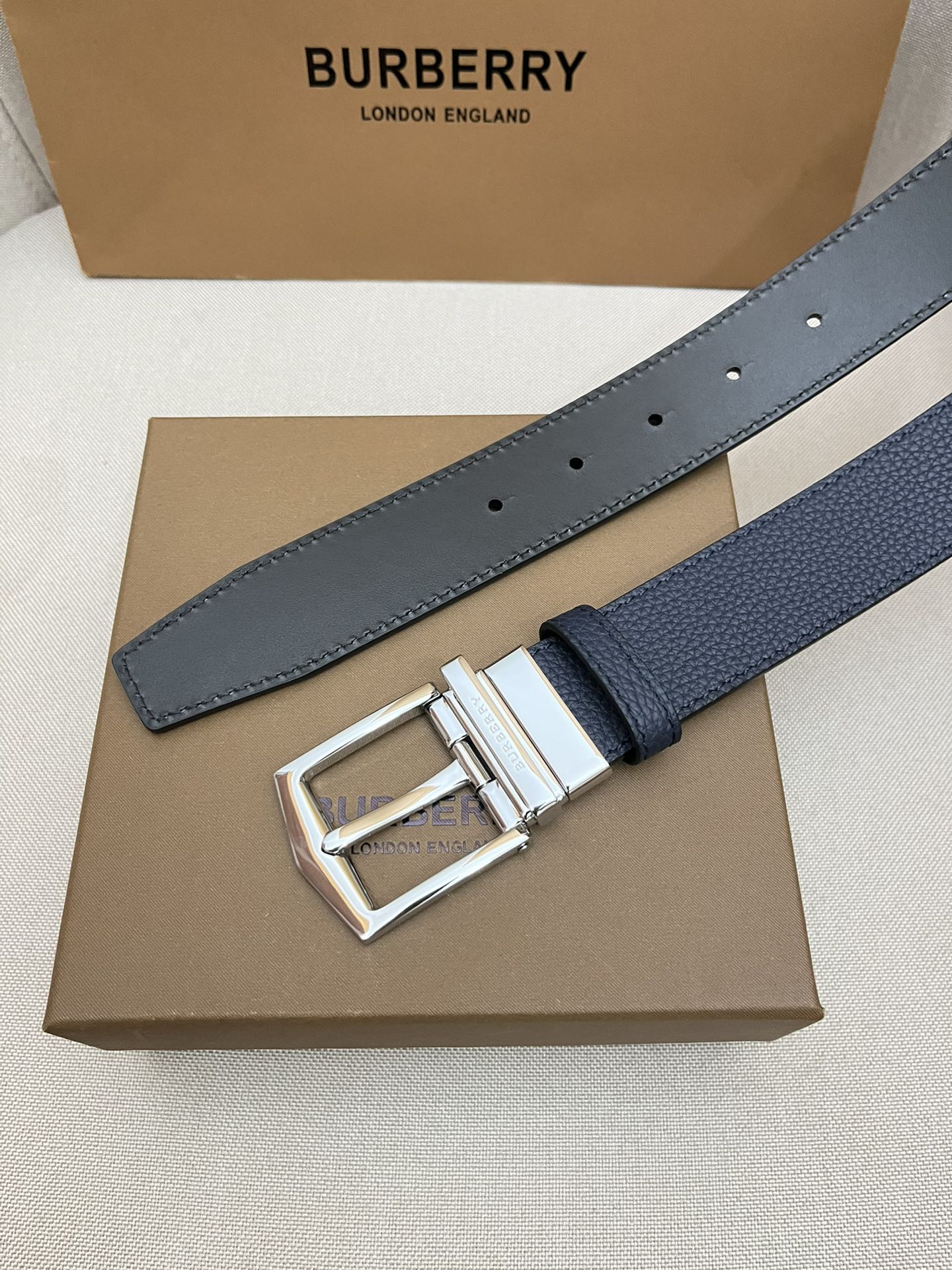 Burberry Male Leather Belt Top Grain Leather M