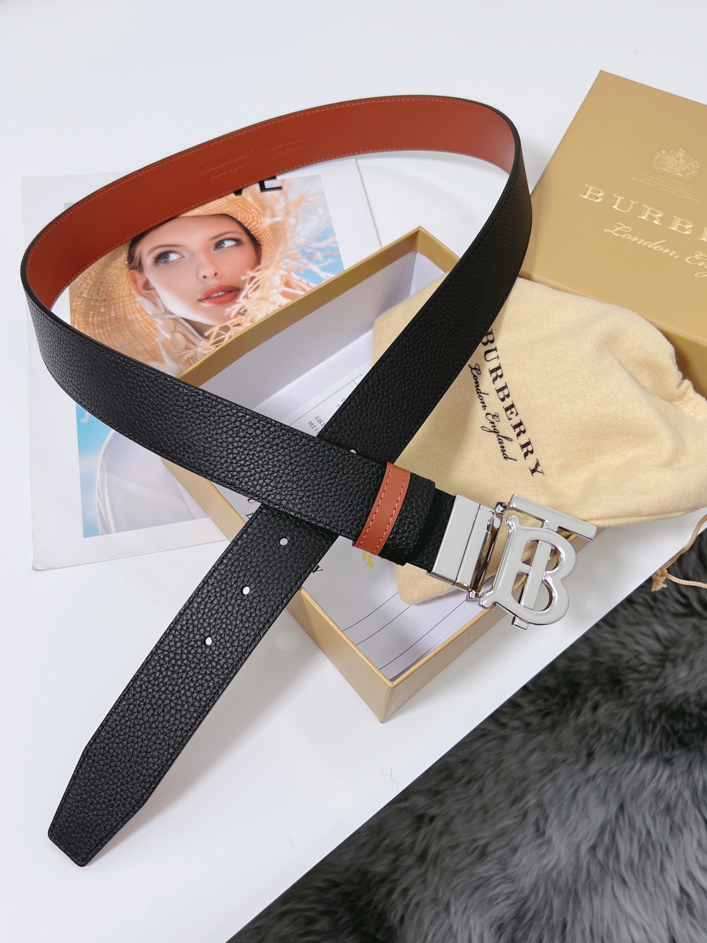 Burberry Basic Belt Top Grain Leather M