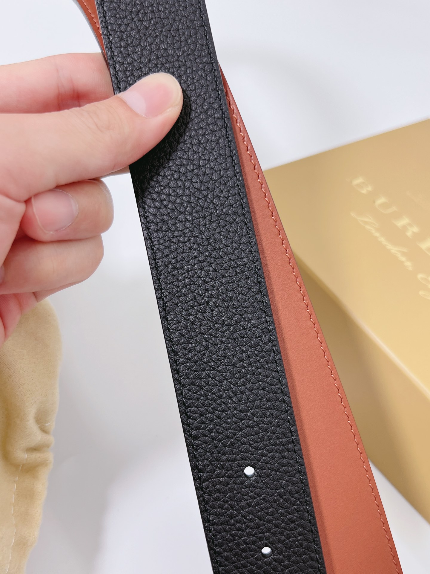 Burberry Basic Belt Top Grain Leather M