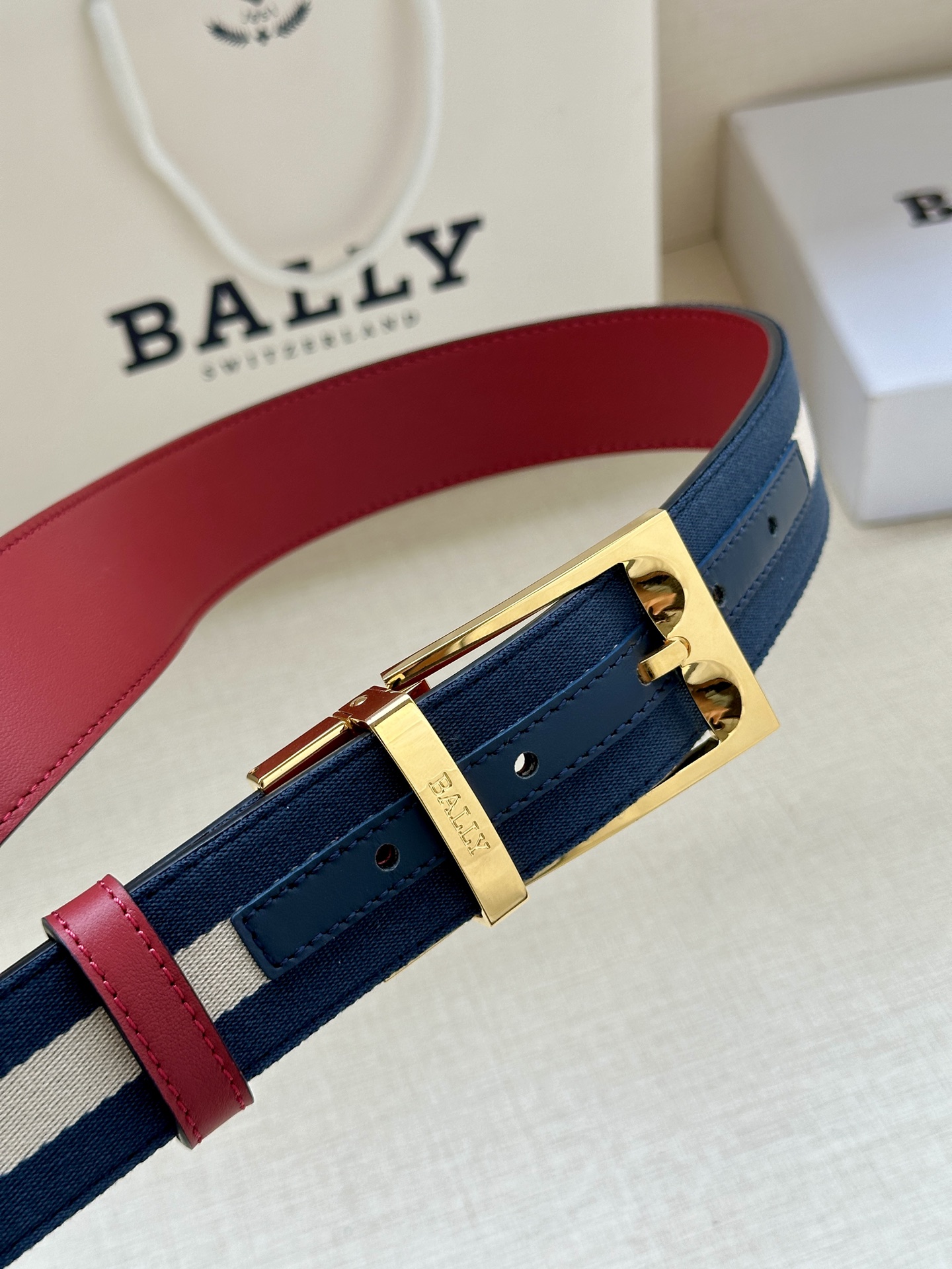 Bally Male Pin Buckle Belt Cow Leather M-l