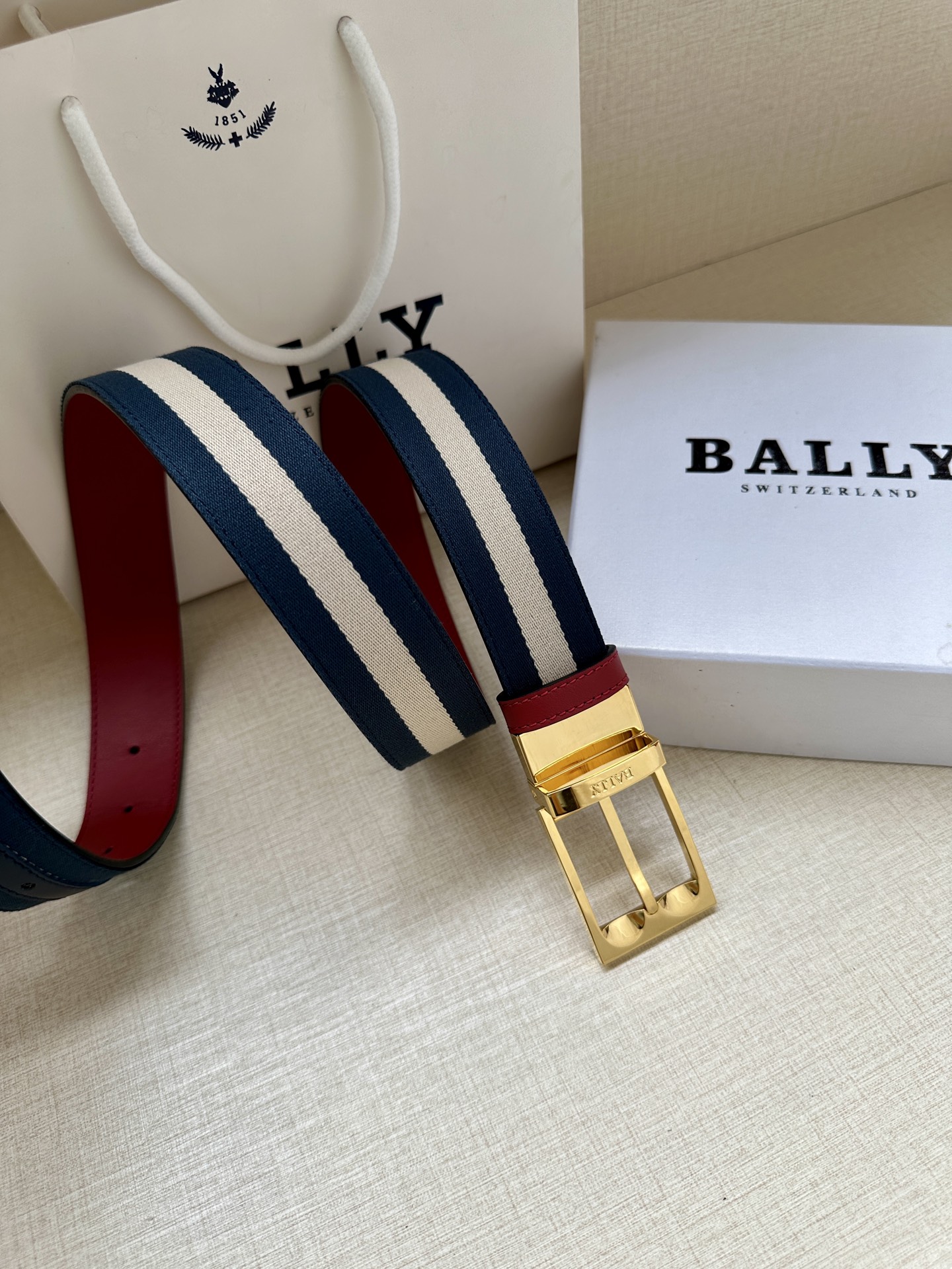 Bally Male Pin Buckle Belt Cow Leather M-l