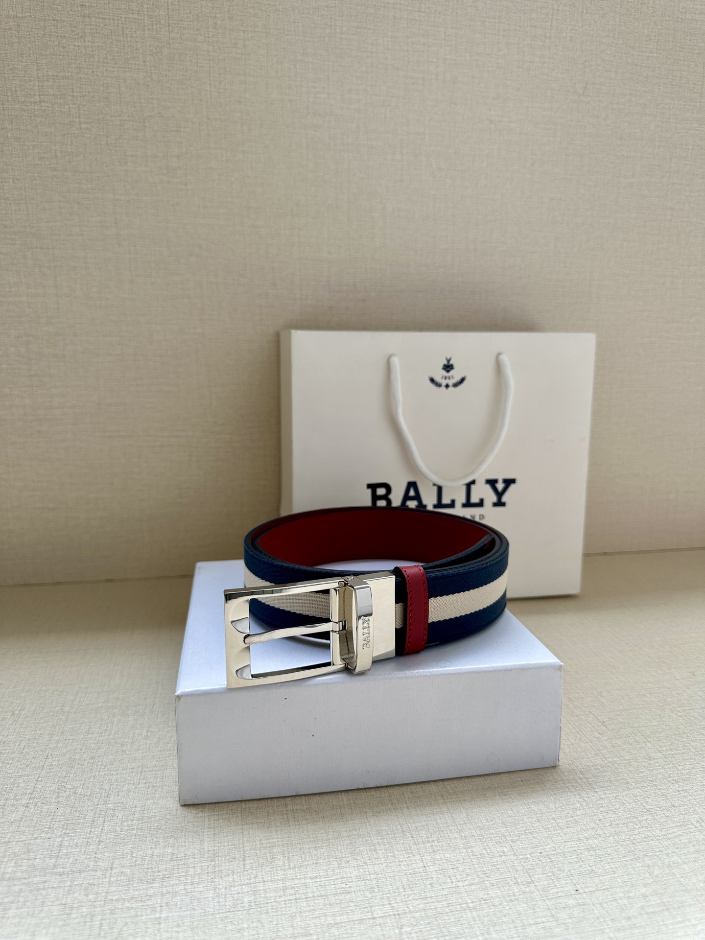 Bally Male Pin Buckle Belt Cow Leather M-l