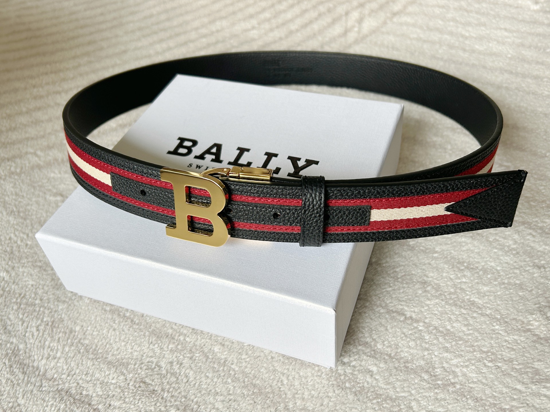 Bally Male Leather Belt L