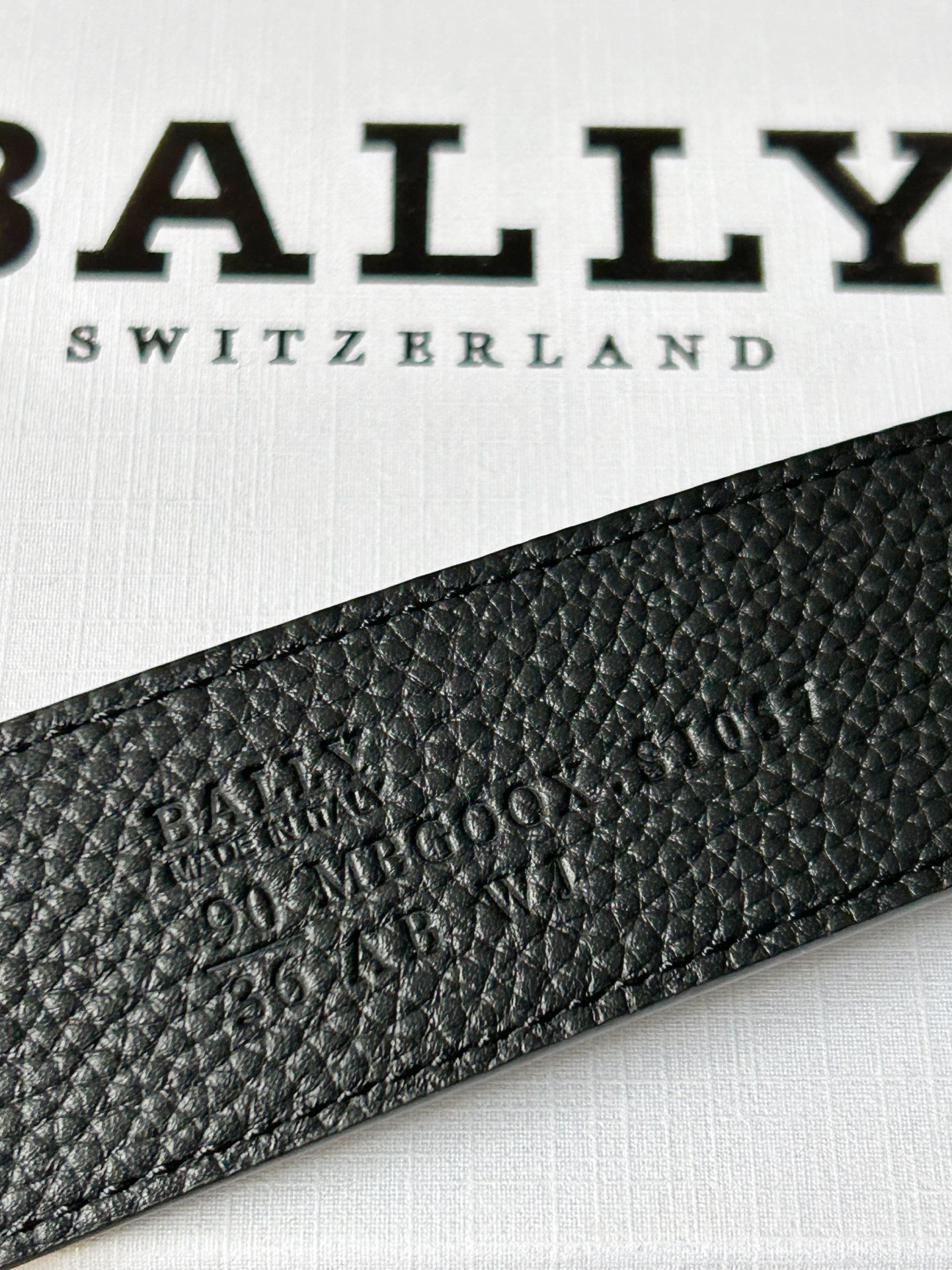 Bally Male Leather Belt L