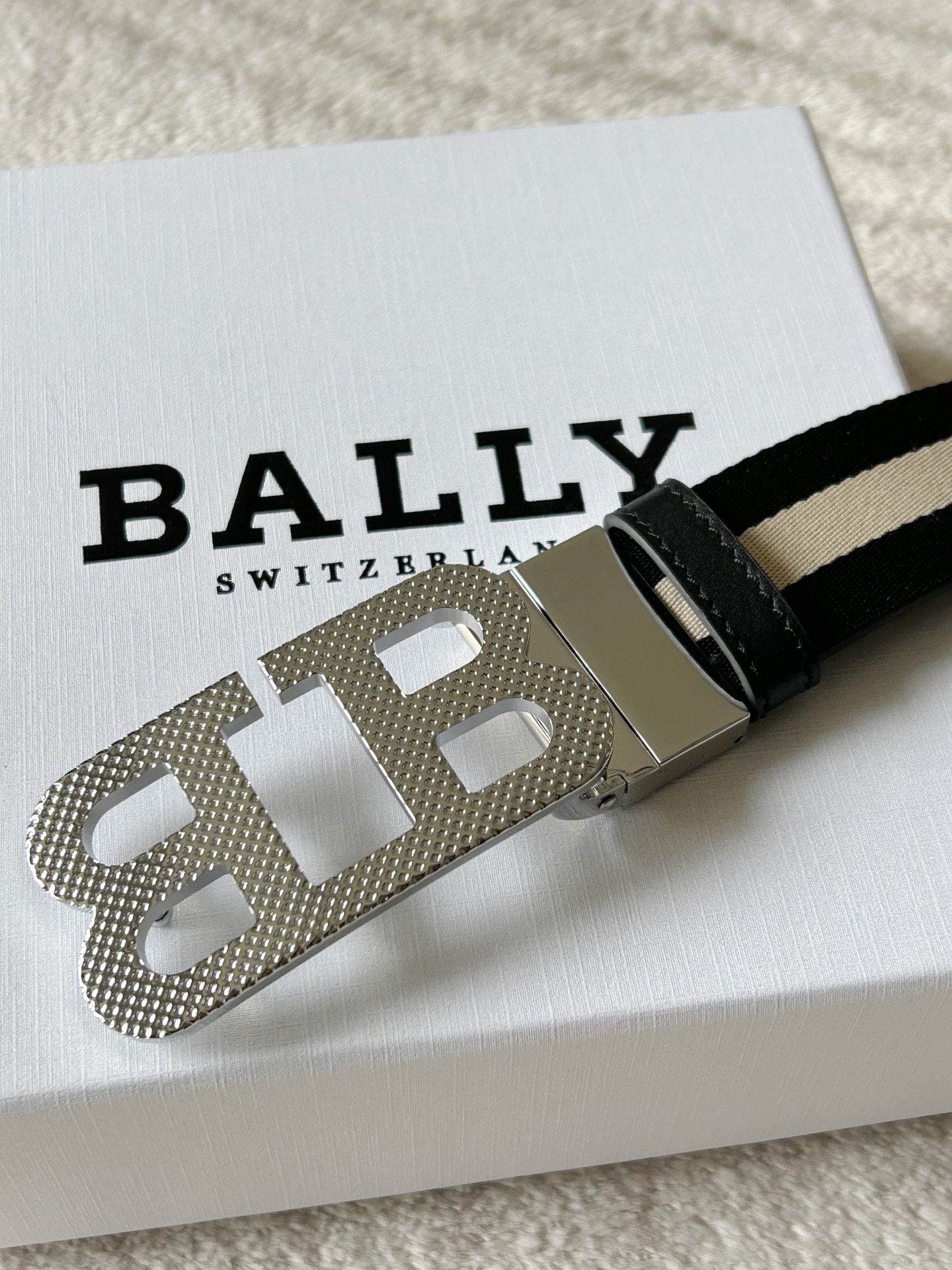 Bally Male Leather Belt Top Grain Leather M-l